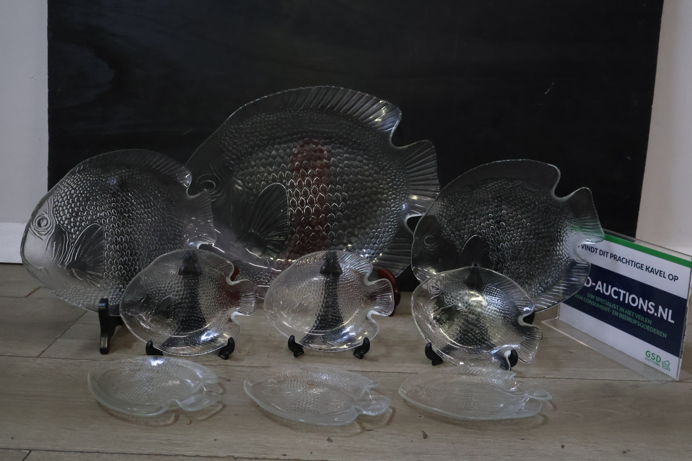 Glazen visvormige schalenset 9 stuks – foto 2 – kavel bij GSD Auctions, Zoeterwoude
