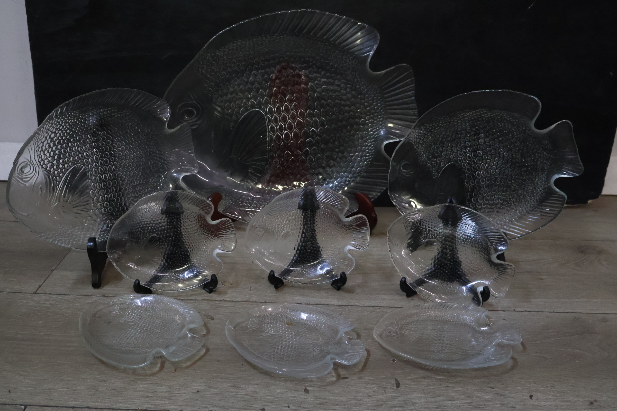 Glazen visvormige schalenset 9 stuks – foto 3 – kavel bij GSD Auctions, Zoeterwoude