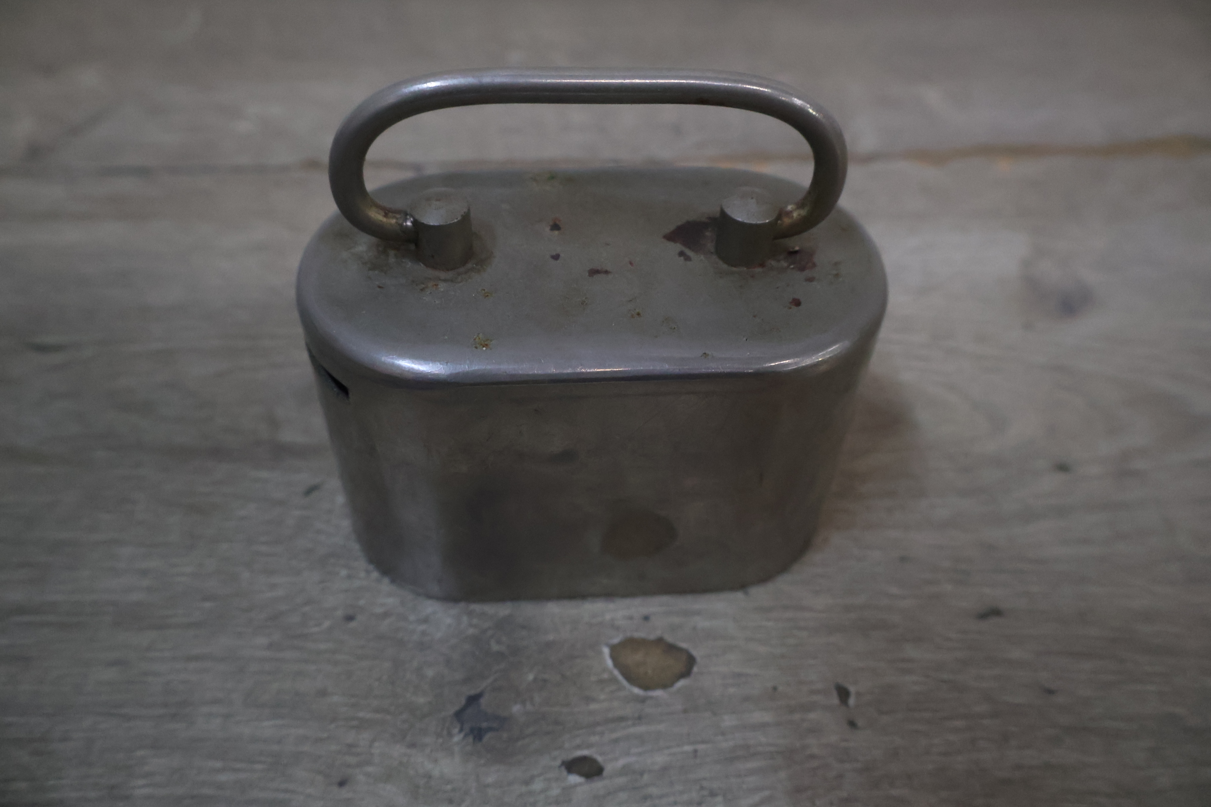 Metalen spaarpot en tegel – foto 7 – kavel bij GSD Auctions, Zoeterwoude