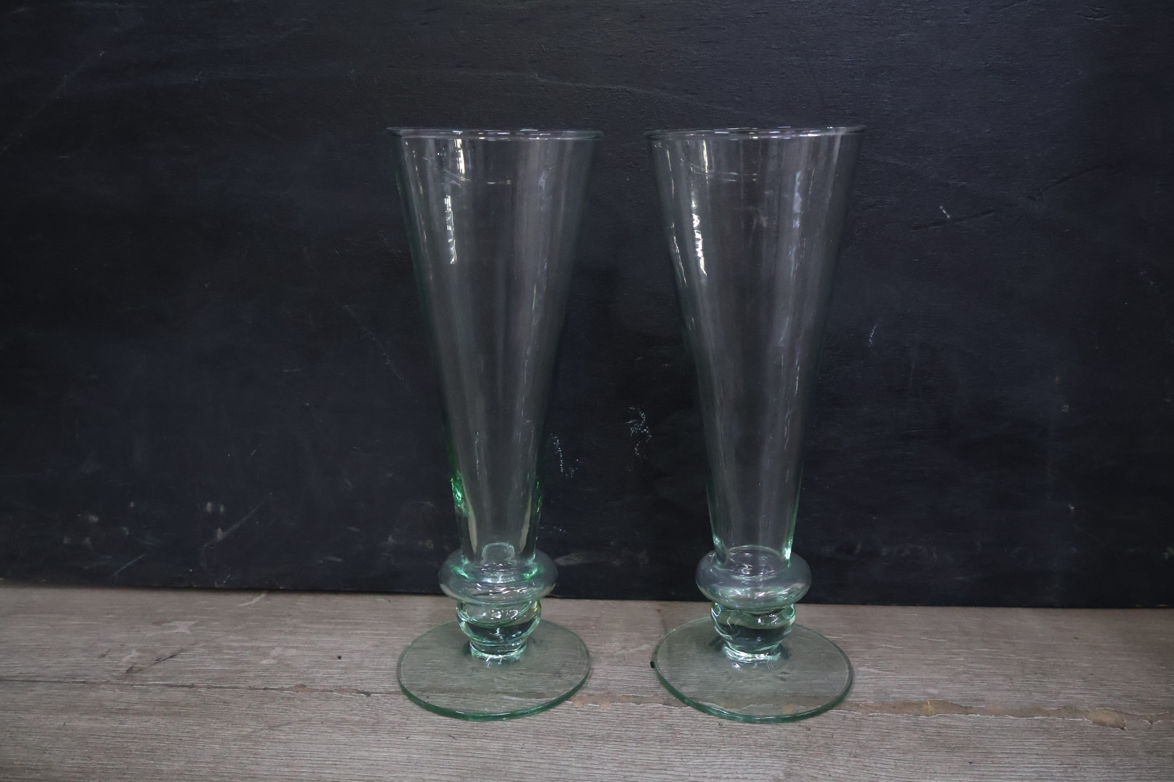Set van vijf glazen vazen – foto 5 – kavel bij GSD Auctions, Zoeterwoude