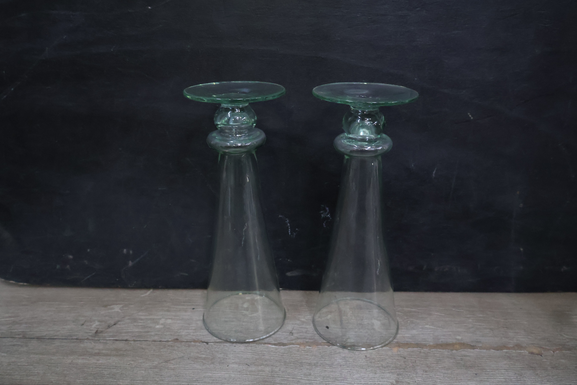 Set van vijf glazen vazen – foto 7 – kavel bij GSD Auctions, Zoeterwoude