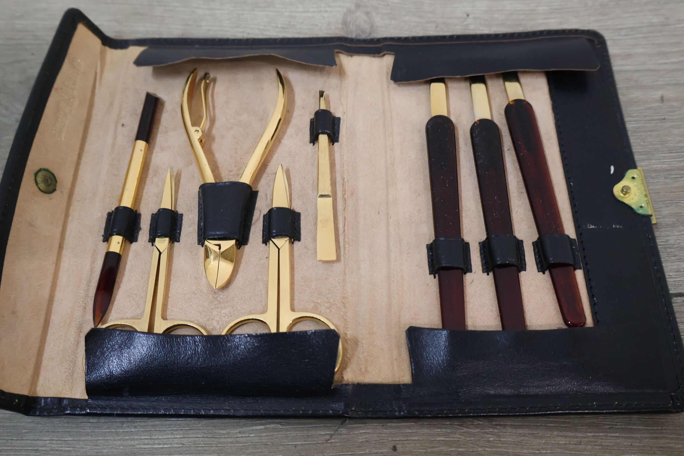 Manicure set – foto 3 – kavel bij GSD Auctions, Zoeterwoude