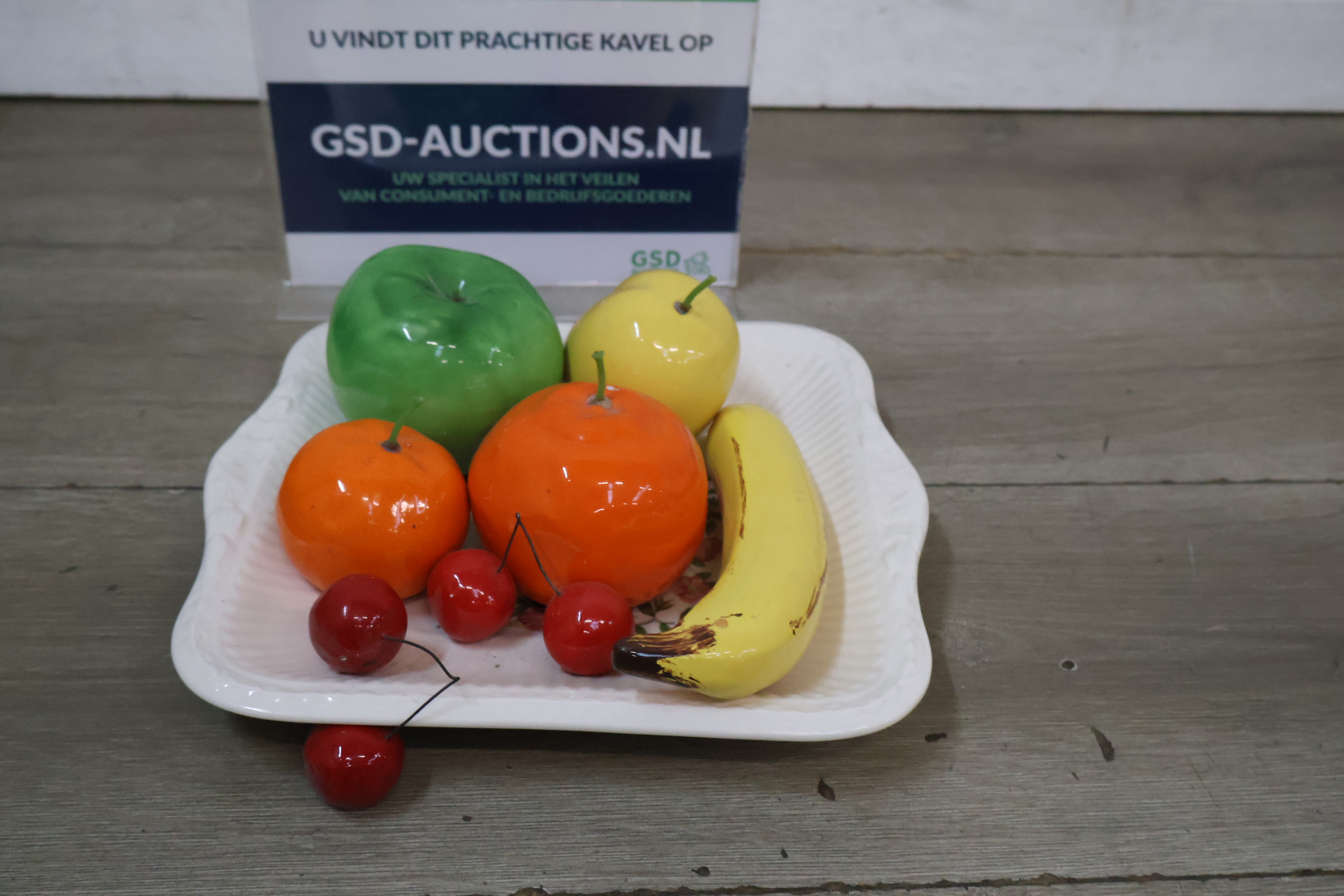 Decoratief fruitschaal met kunst fruit – foto 2 – kavel bij GSD Auctions, Zoeterwoude