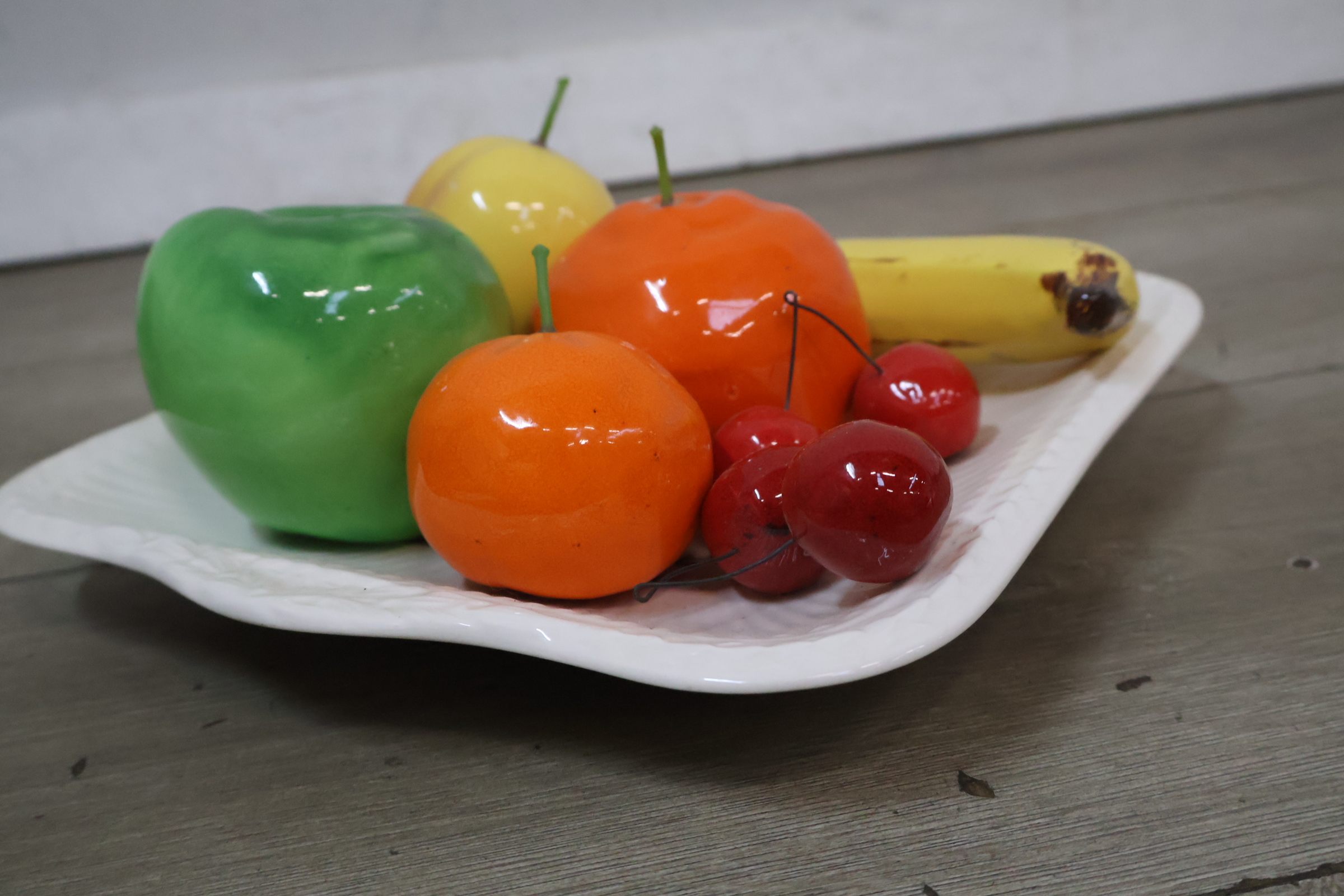 Decoratief fruitschaal met kunst fruit – foto 4 – kavel bij GSD Auctions, Zoeterwoude