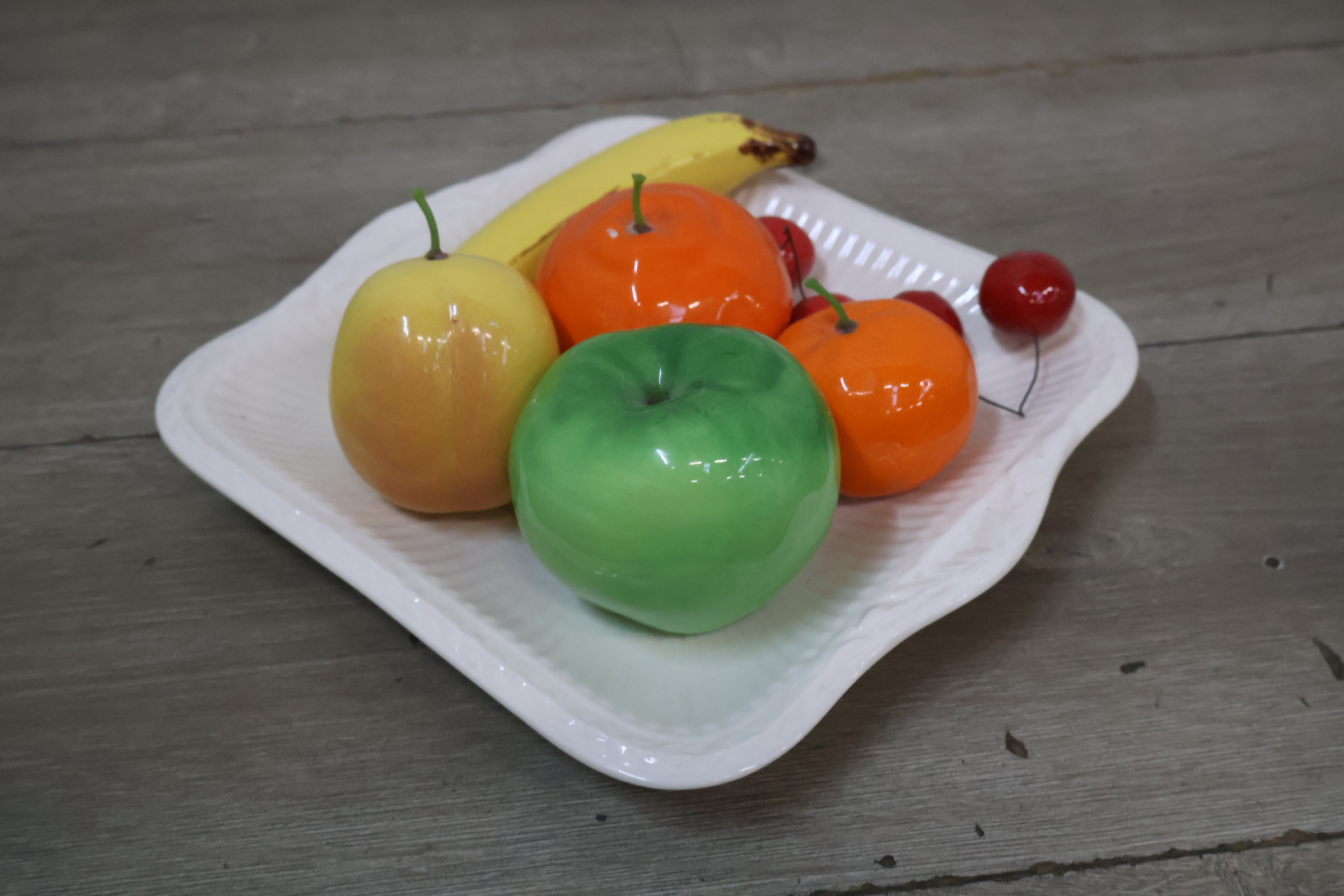 Decoratief fruitschaal met kunst fruit – foto 5 – kavel bij GSD Auctions, Zoeterwoude