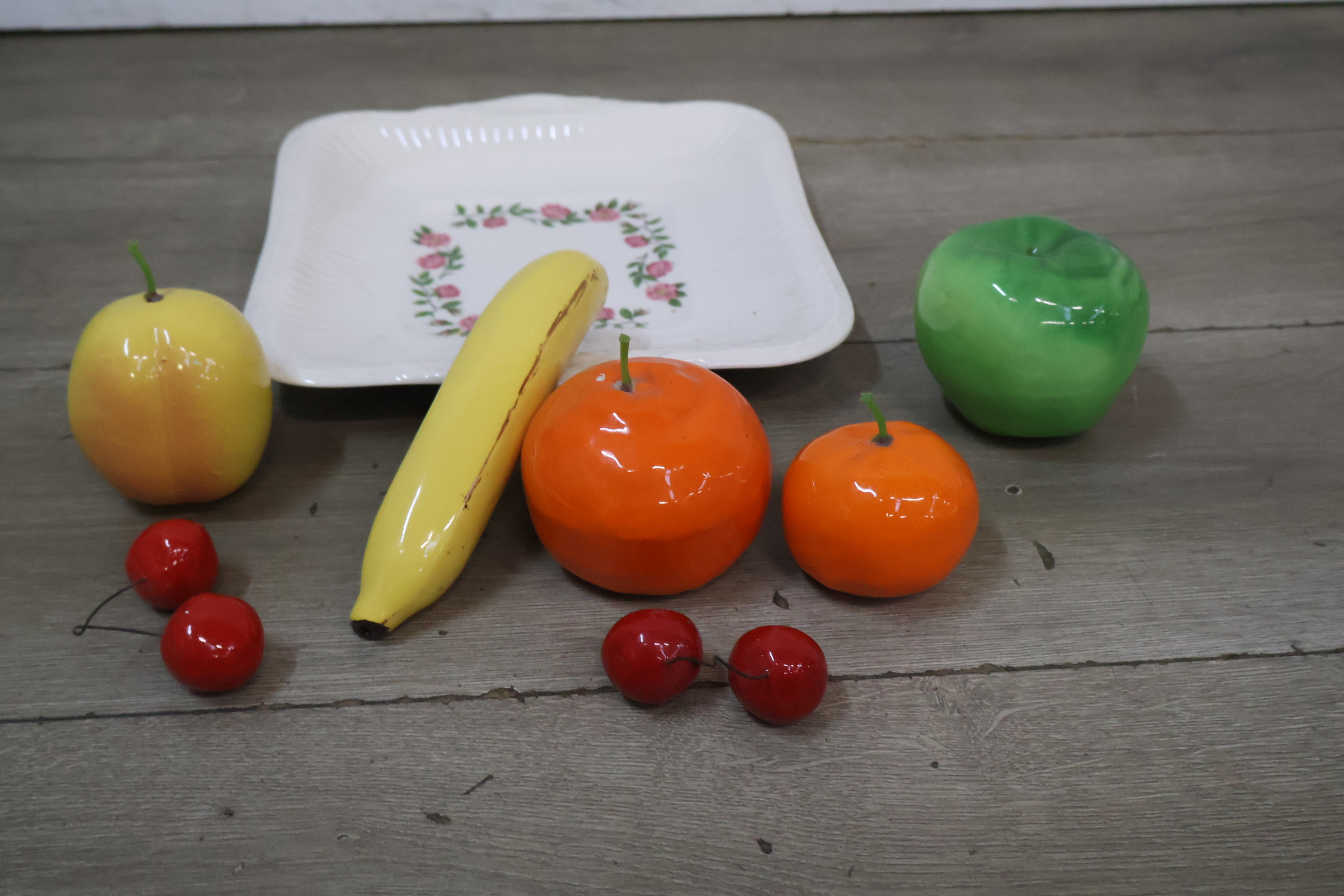 Decoratief fruitschaal met kunst fruit – foto 6 – kavel bij GSD Auctions, Zoeterwoude