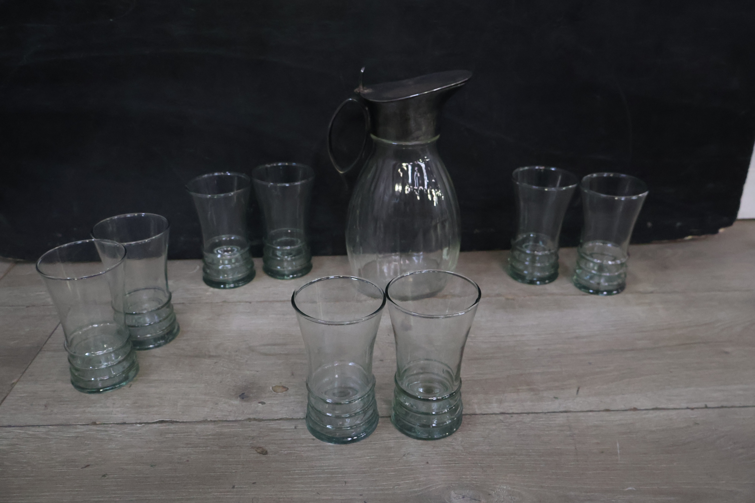 Glazen waterkan met acht bijpassende glazen – foto 5 – kavel bij GSD Auctions, Zoeterwoude
