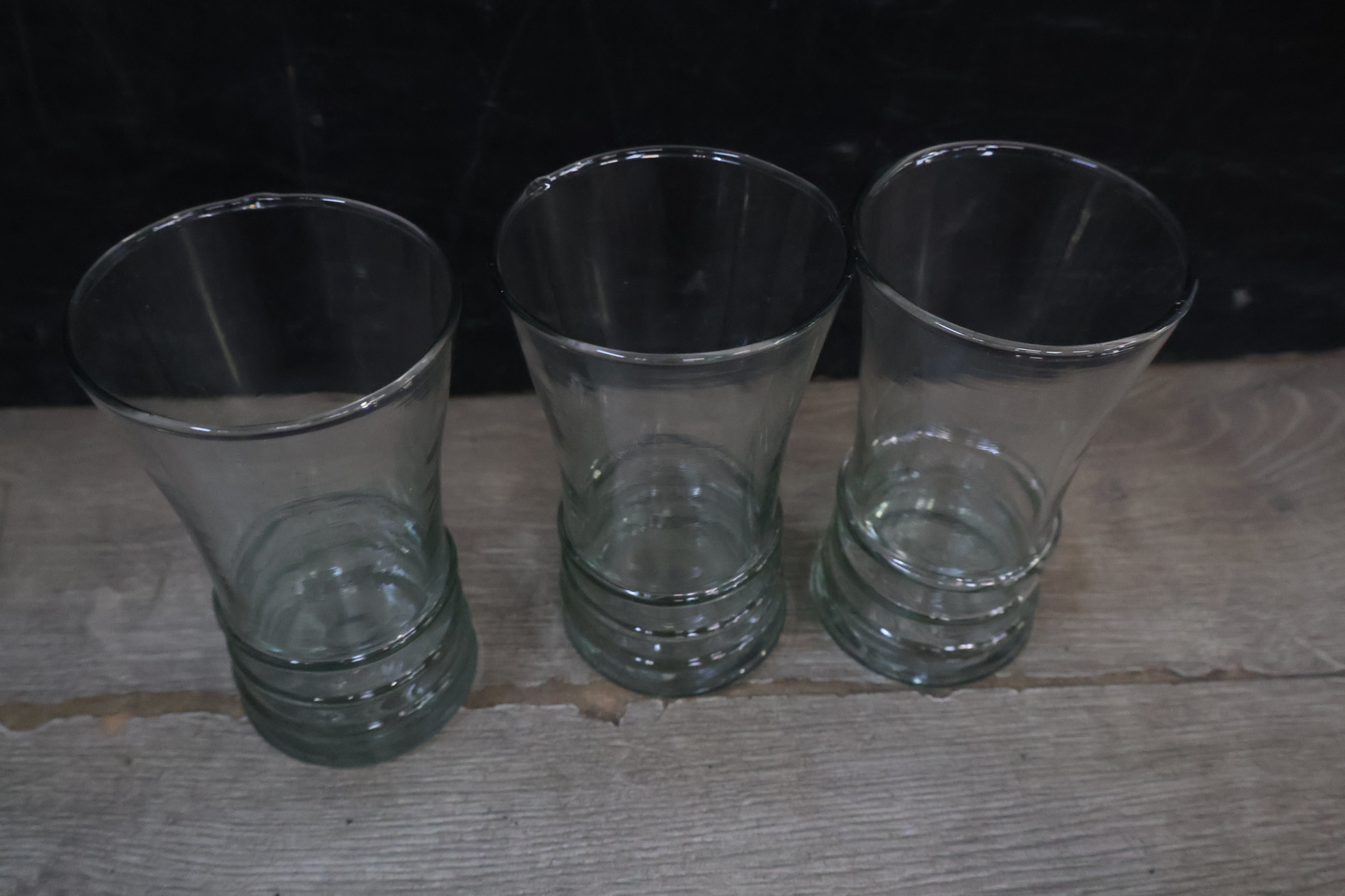 Glazen waterkan met acht bijpassende glazen – foto 9 – kavel bij GSD Auctions, Zoeterwoude