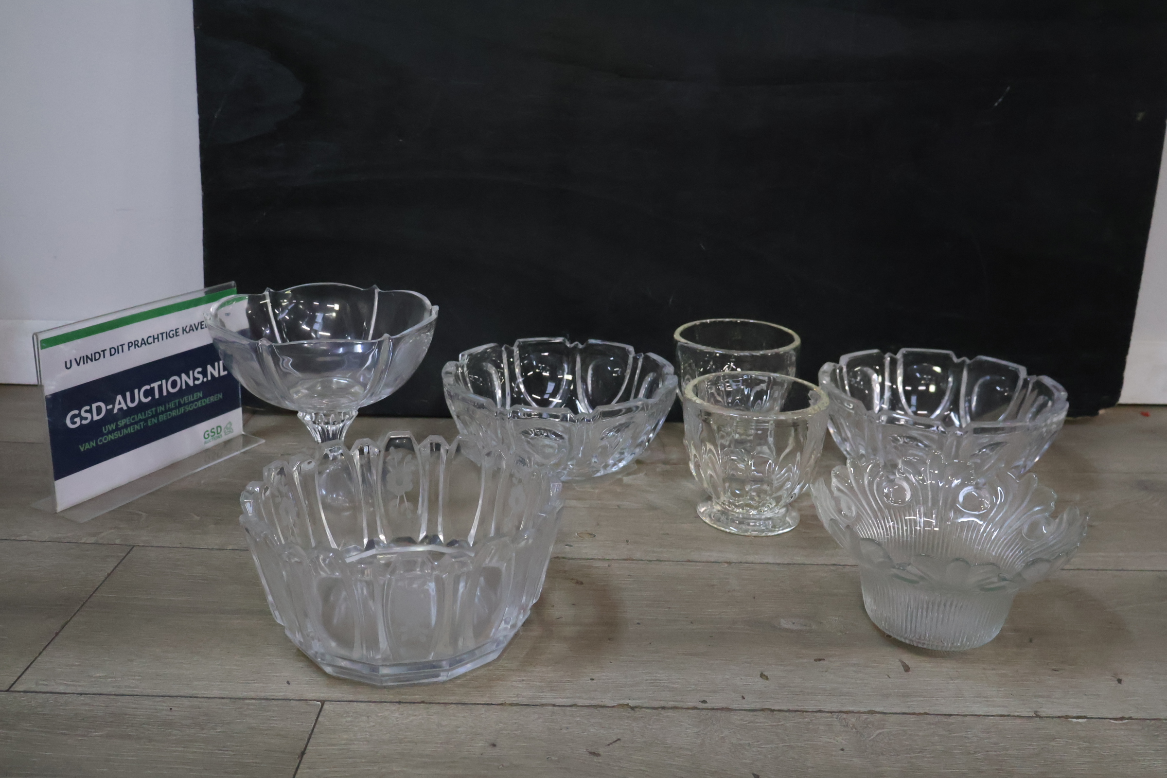 Diverse Glazen Schalen – foto 2 – kavel bij GSD Auctions, Zoeterwoude