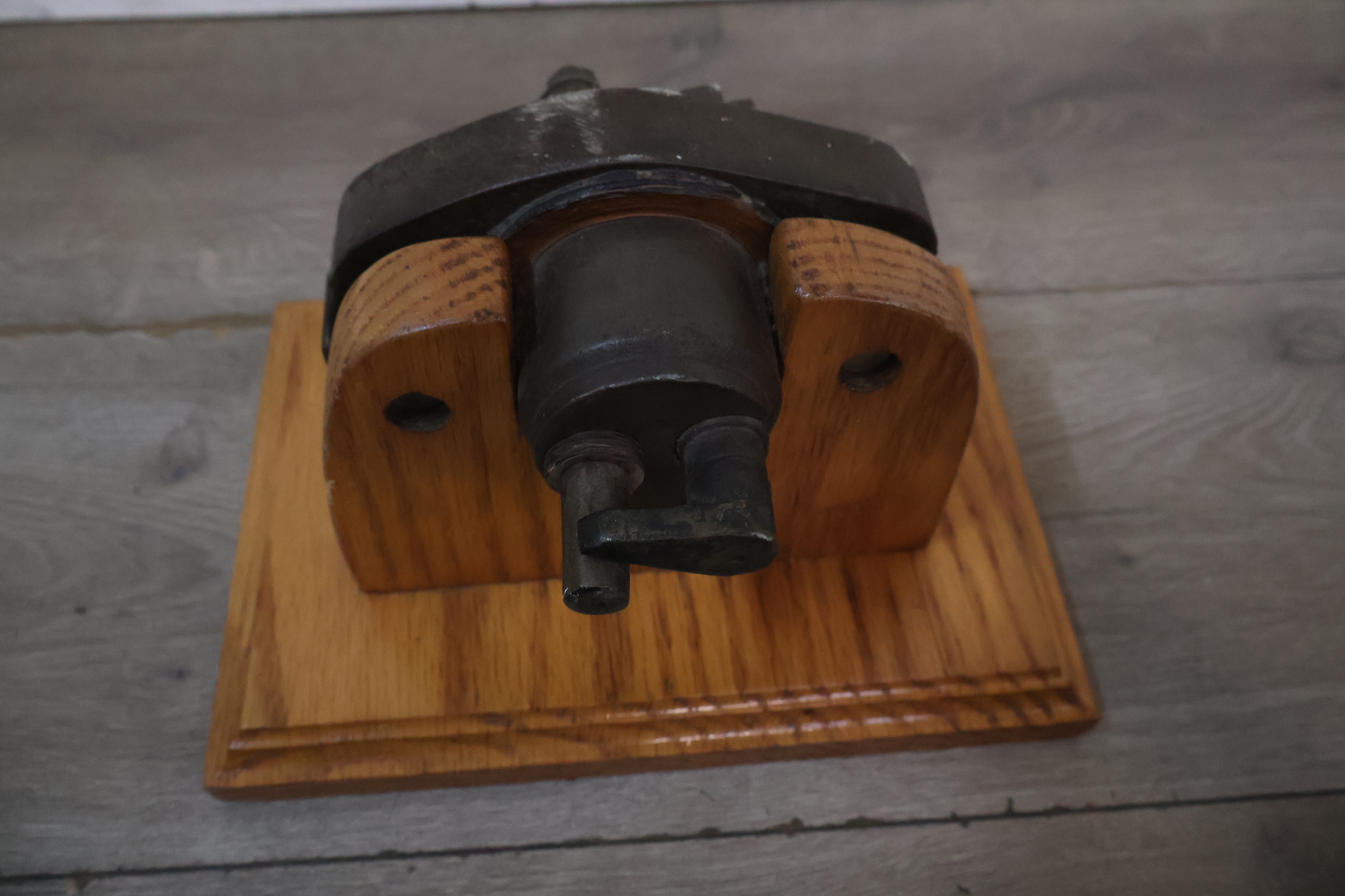 Ontstekingsinrichting gasmotor bouwjaar 1905 – foto 9 – kavel bij GSD Auctions, Zoeterwoude
