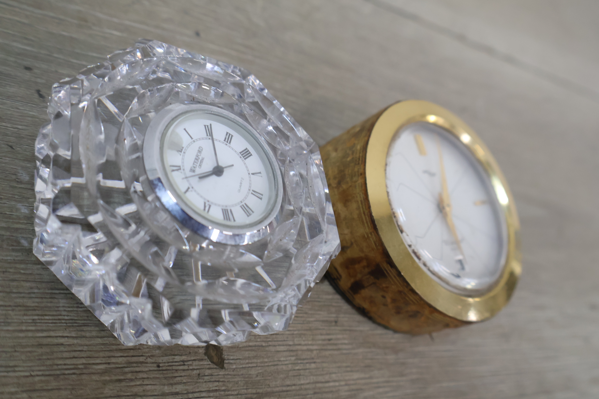 Waterford Crystal en Waltham Paris kleine tafelklokken – foto 5 – kavel bij GSD Auctions, Zoeterwoude