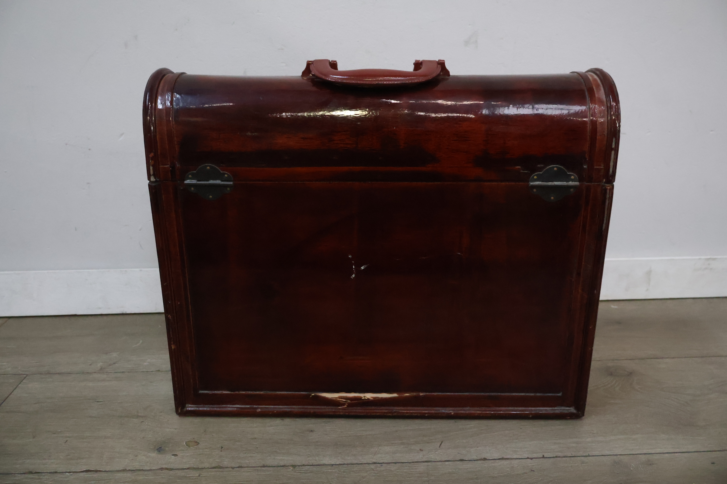 Houten opbergkistje – foto 7 – kavel bij GSD Auctions, Zoeterwoude