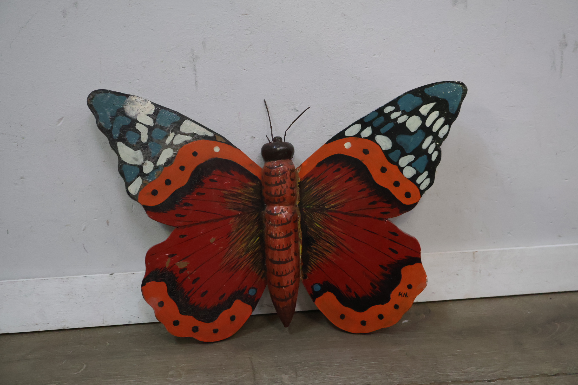 Handgemaakte houten vlinder – foto 3 – kavel bij GSD Auctions, Zoeterwoude