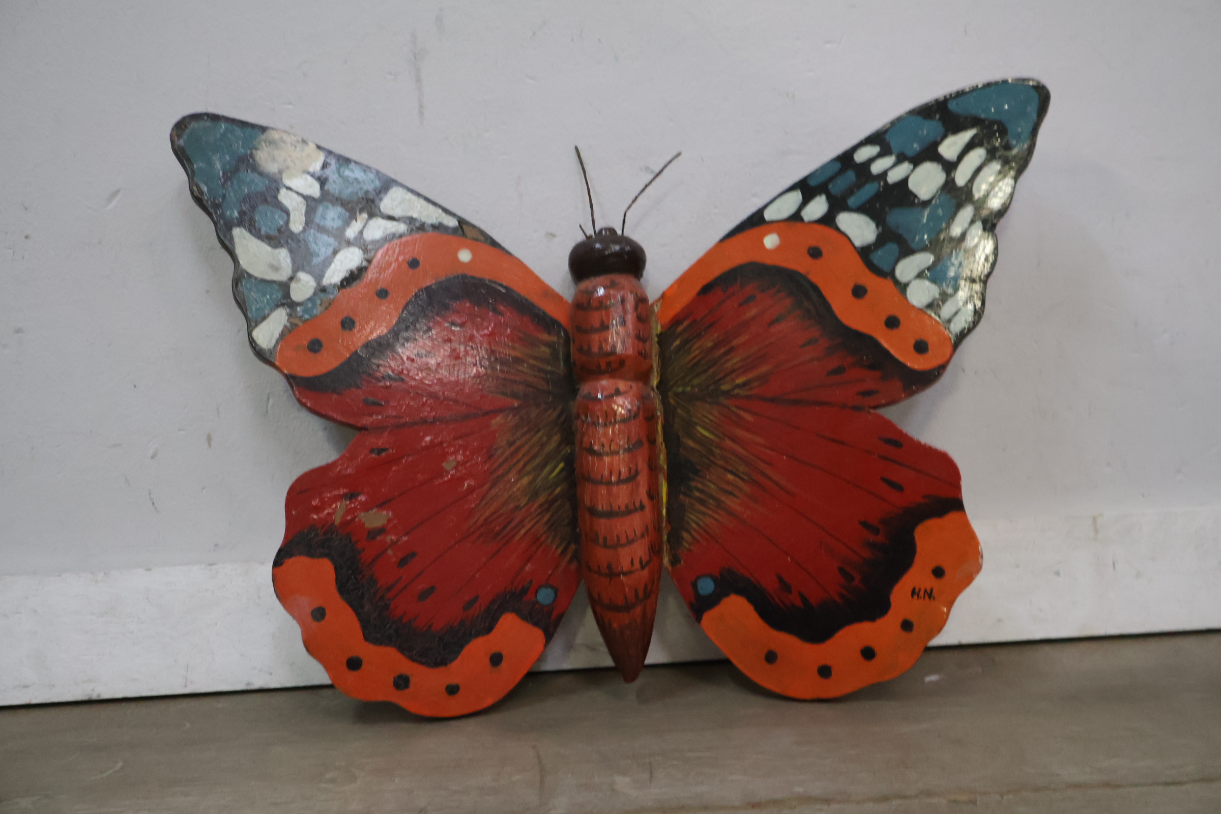 Handgemaakte houten vlinder – foto 4 – kavel bij GSD Auctions, Zoeterwoude