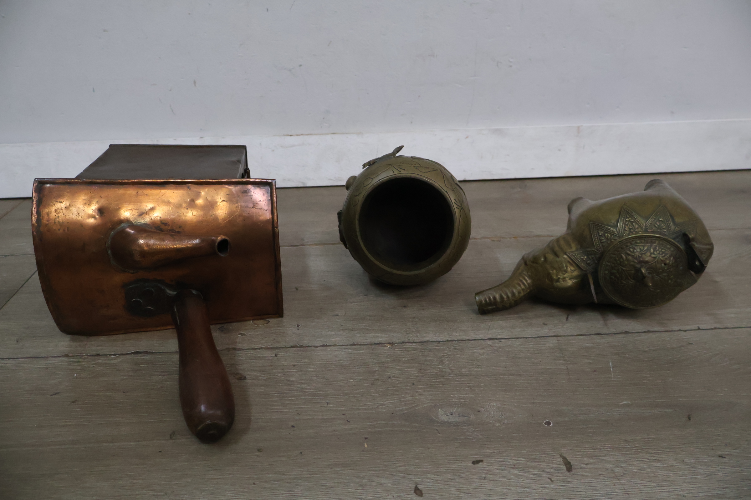 Set van 3 antieke messing voorwerpen – foto 8 – kavel bij GSD Auctions, Zoeterwoude