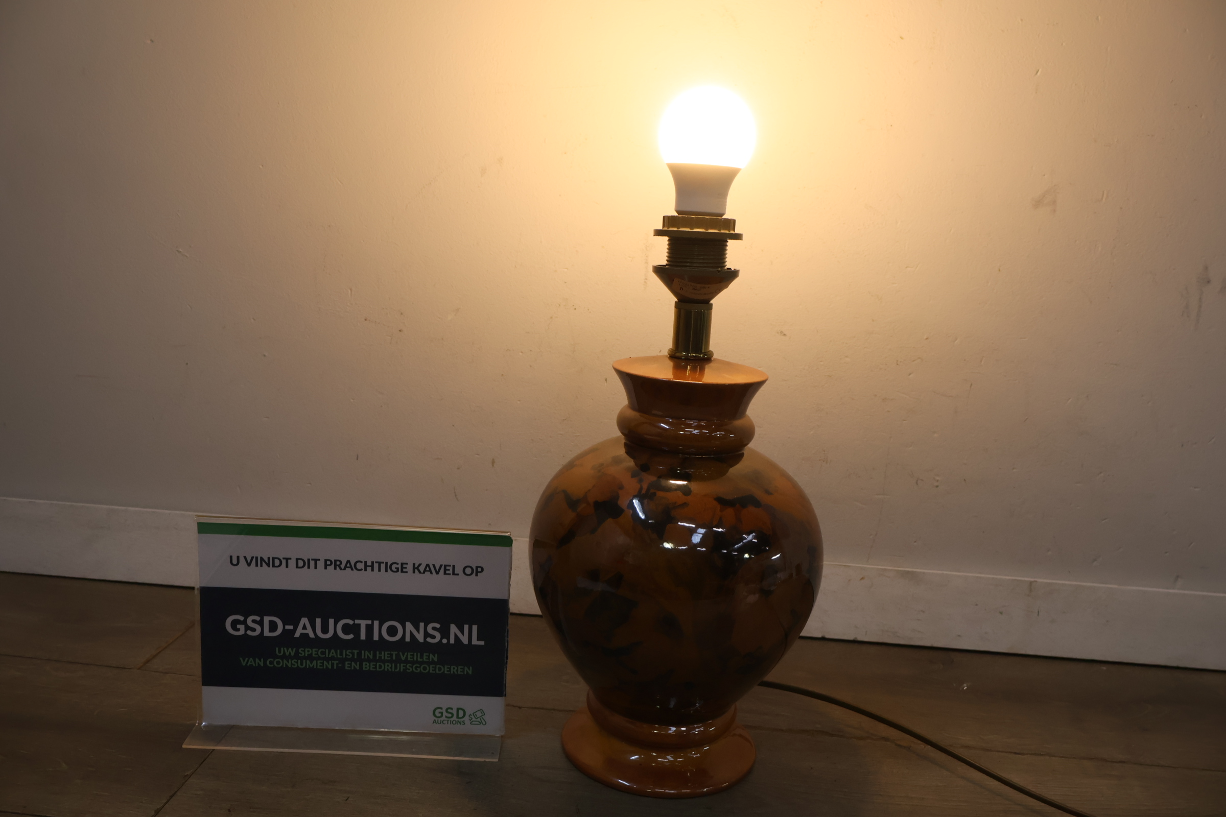 Vintage keramische tafellamp – foto 2 – kavel bij GSD Auctions, Zoeterwoude