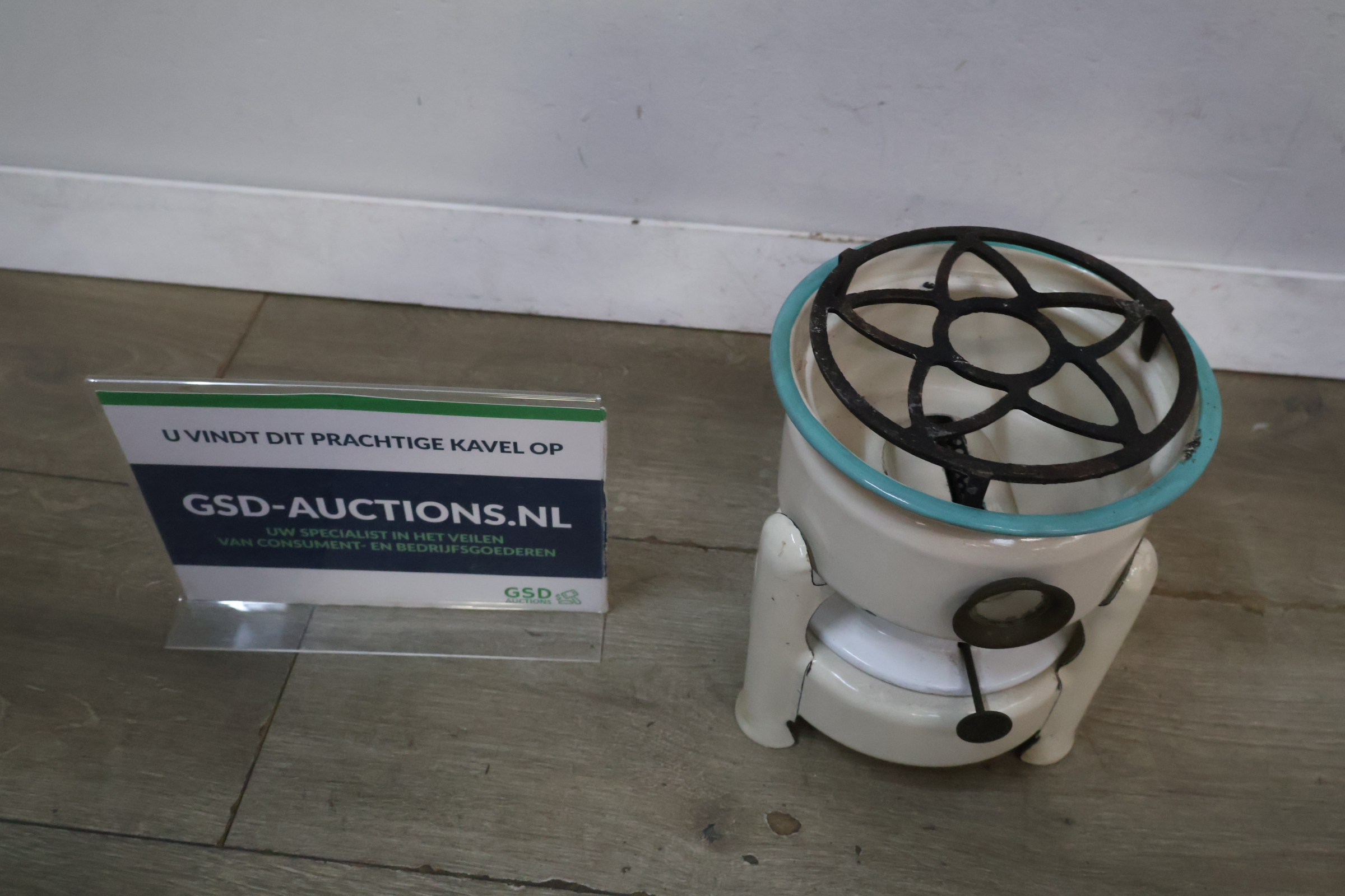 Vintage petroleumstel – foto 3 – kavel bij GSD Auctions, Zoeterwoude