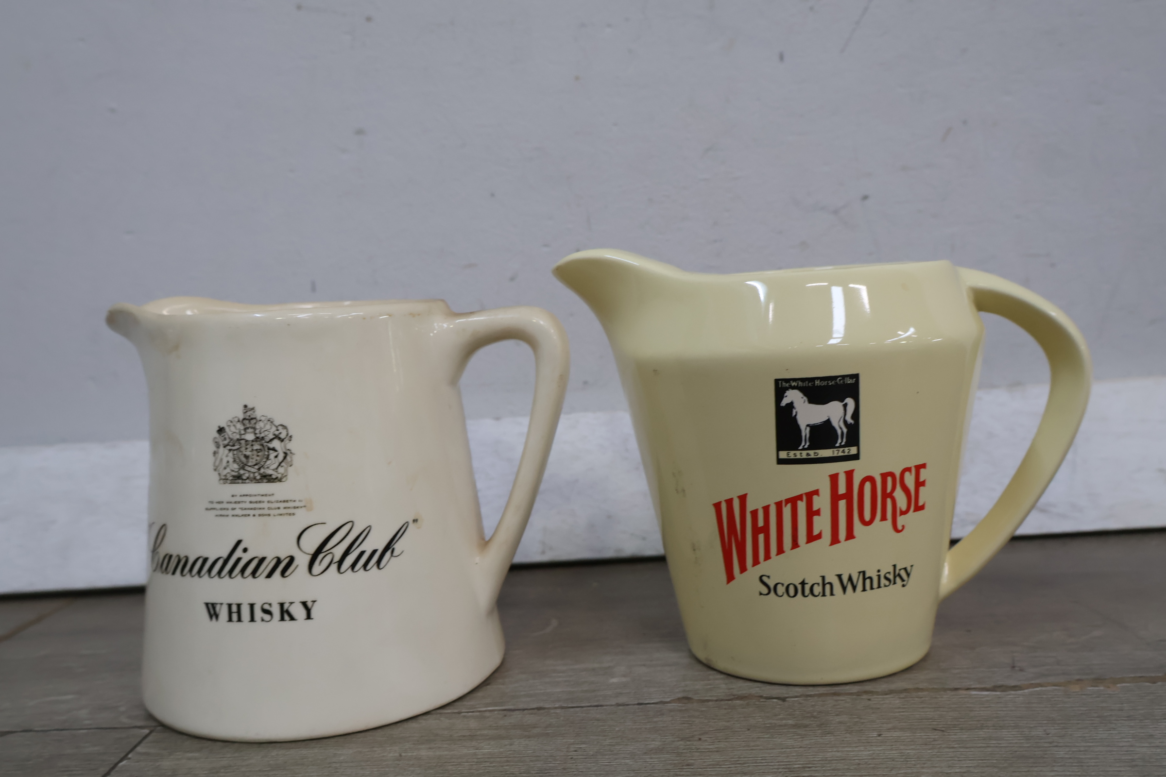 Set van 4 whisky kannen – foto 5 – kavel bij GSD Auctions, Zoeterwoude