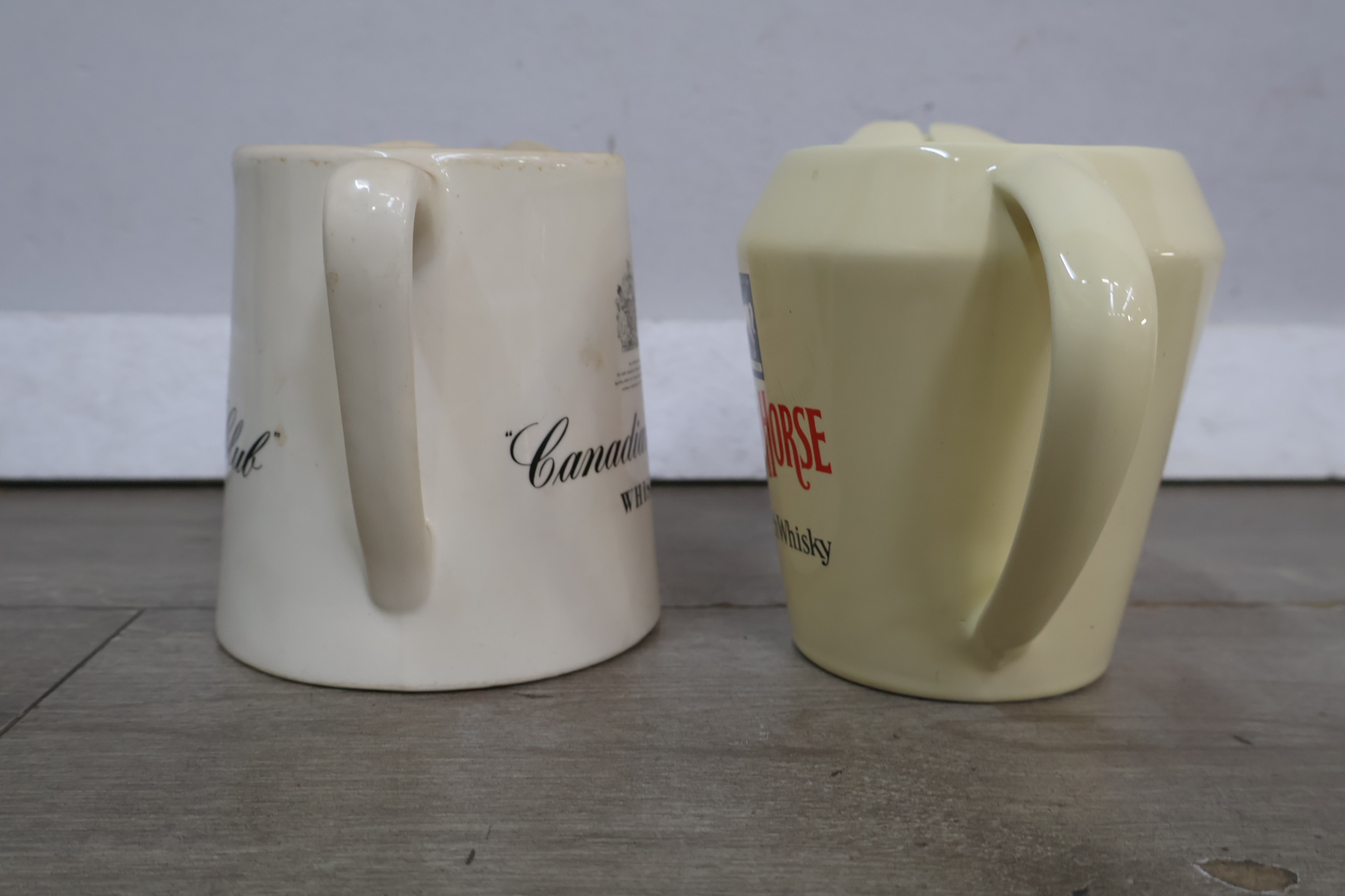 Set van 4 whisky kannen – foto 6 – kavel bij GSD Auctions, Zoeterwoude