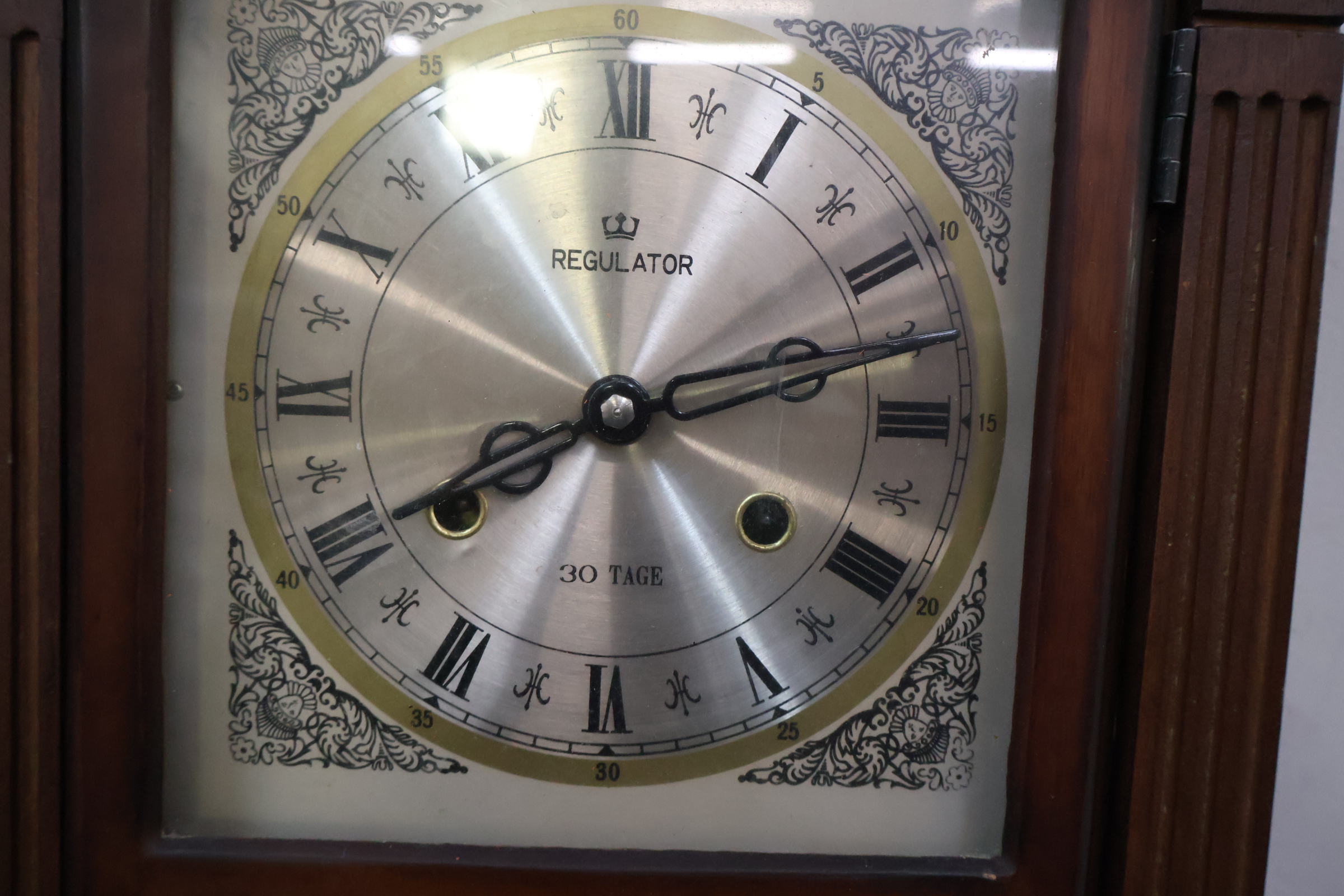 Regulator wandklok met slinger en gewichten – foto 8 – kavel bij GSD Auctions, Zoeterwoude