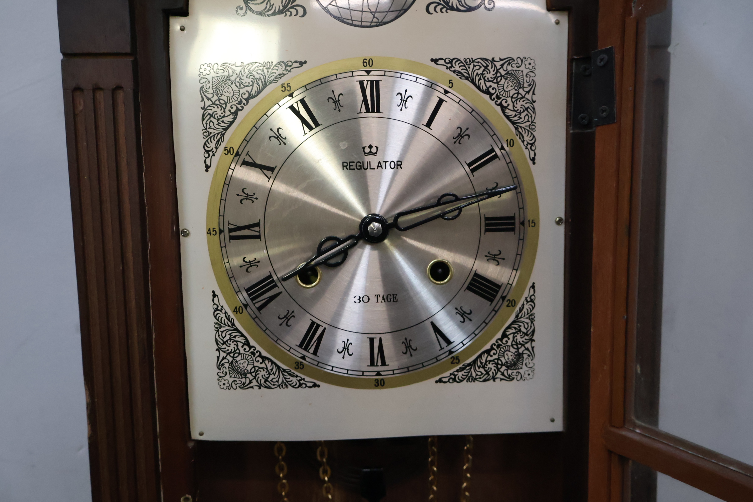 Regulator wandklok met slinger en gewichten – foto 10 – kavel bij GSD Auctions, Zoeterwoude