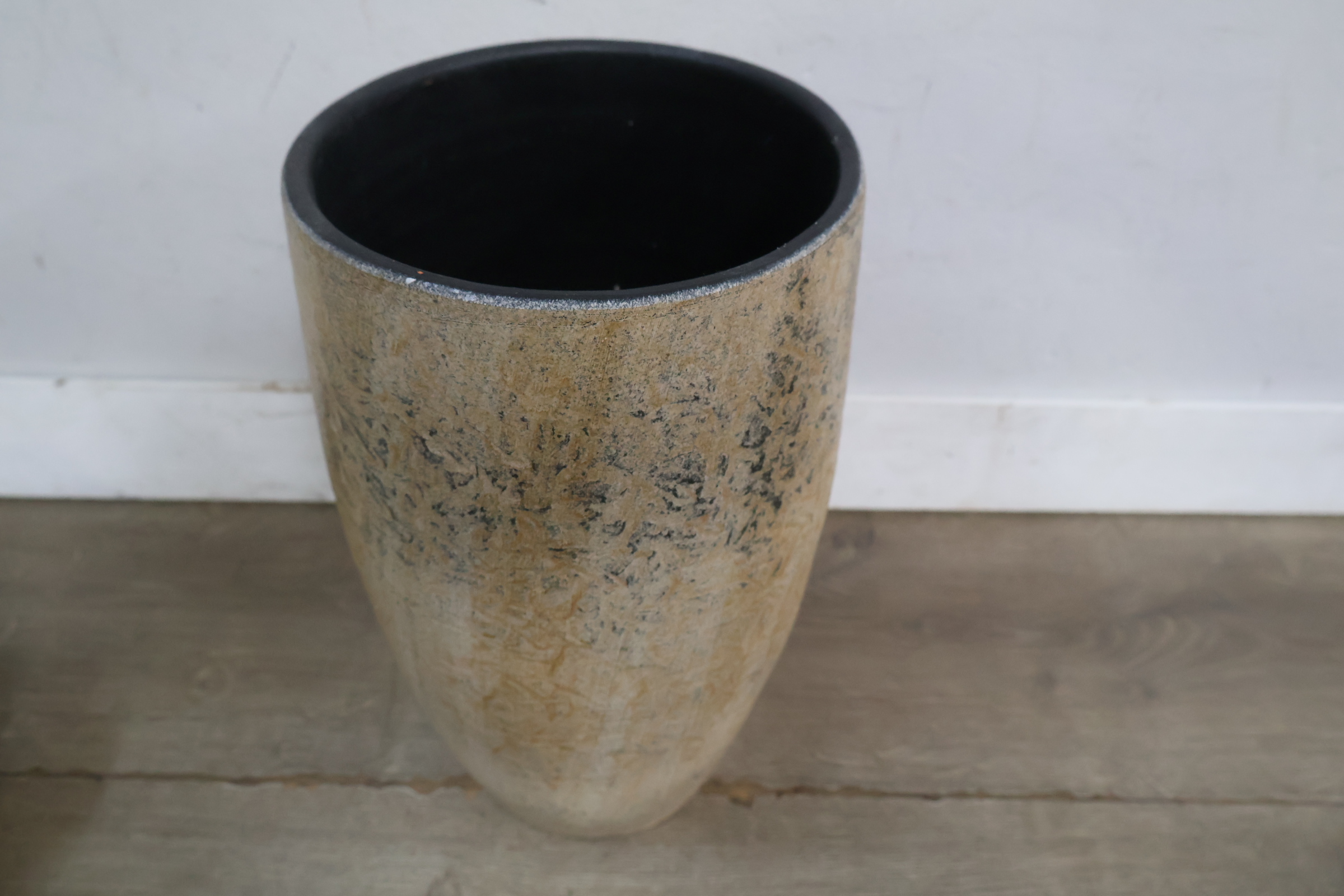 Set van drie keramische vazen – foto 6 – kavel bij GSD Auctions, Zoeterwoude
