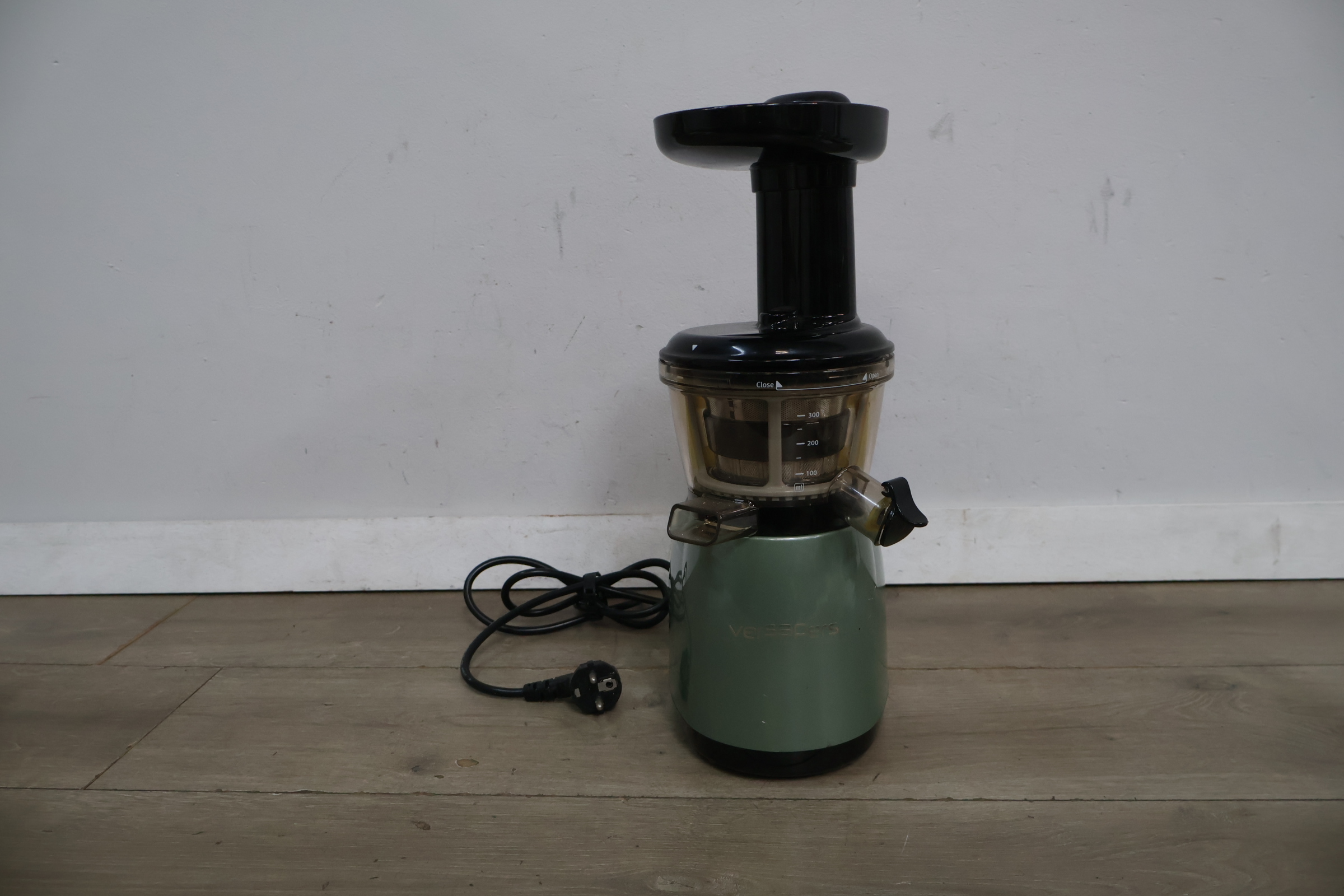 Versapers Slowjuicer sapcentrifuge – foto 3 – kavel bij GSD Auctions, Zoeterwoude