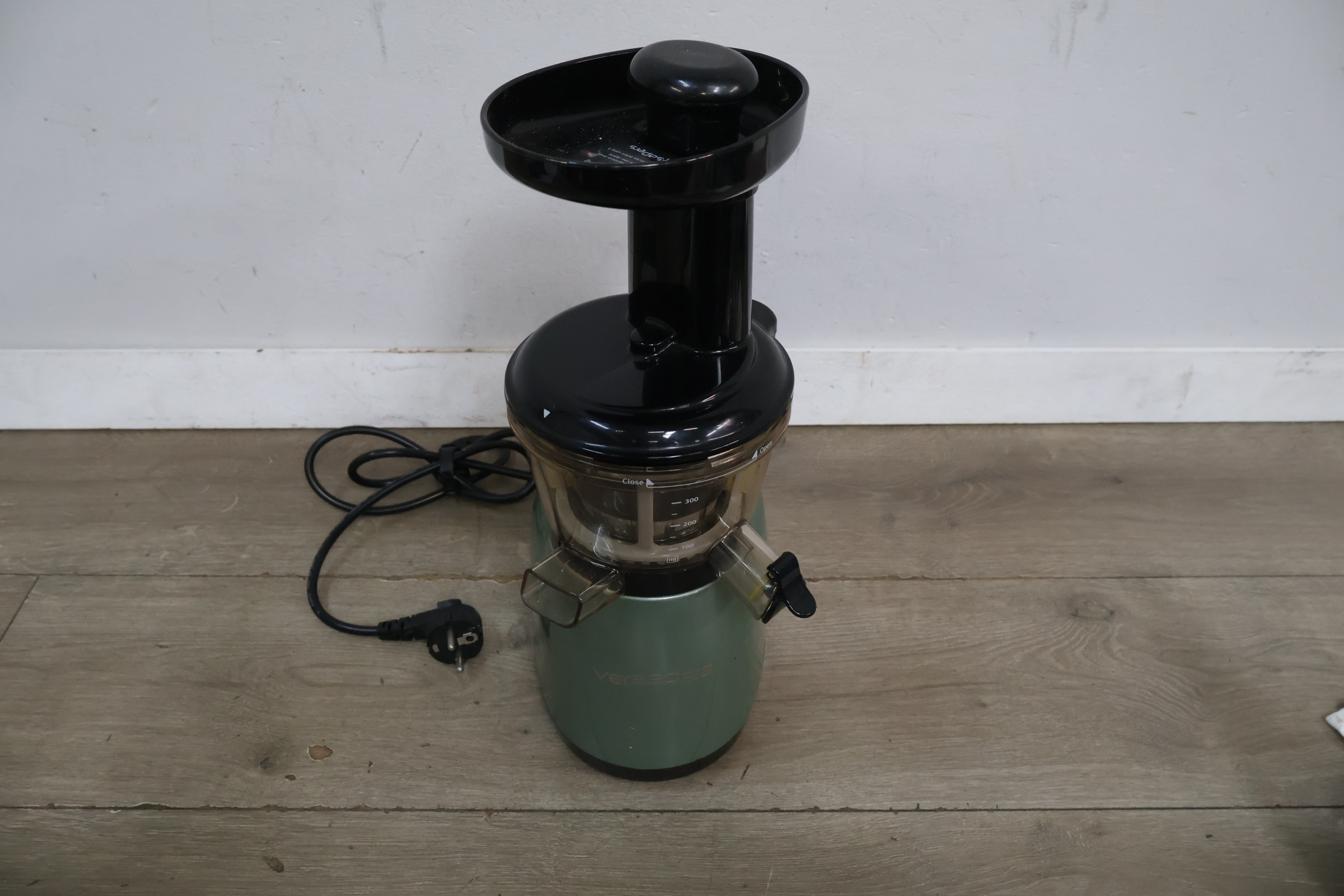 Versapers Slowjuicer sapcentrifuge – foto 4 – kavel bij GSD Auctions, Zoeterwoude
