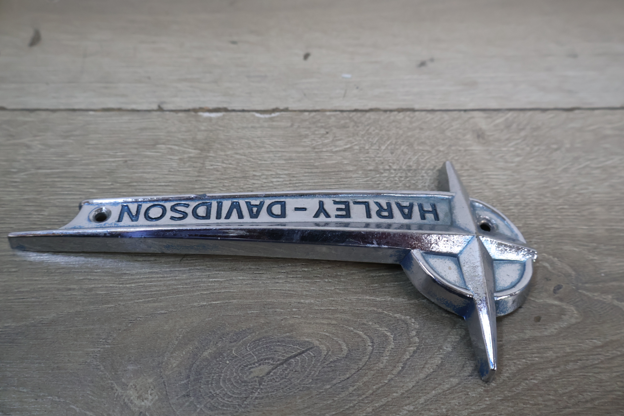 Harley-Davidson chromen motorembleem – foto 10 – kavel bij GSD Auctions, Zoeterwoude
