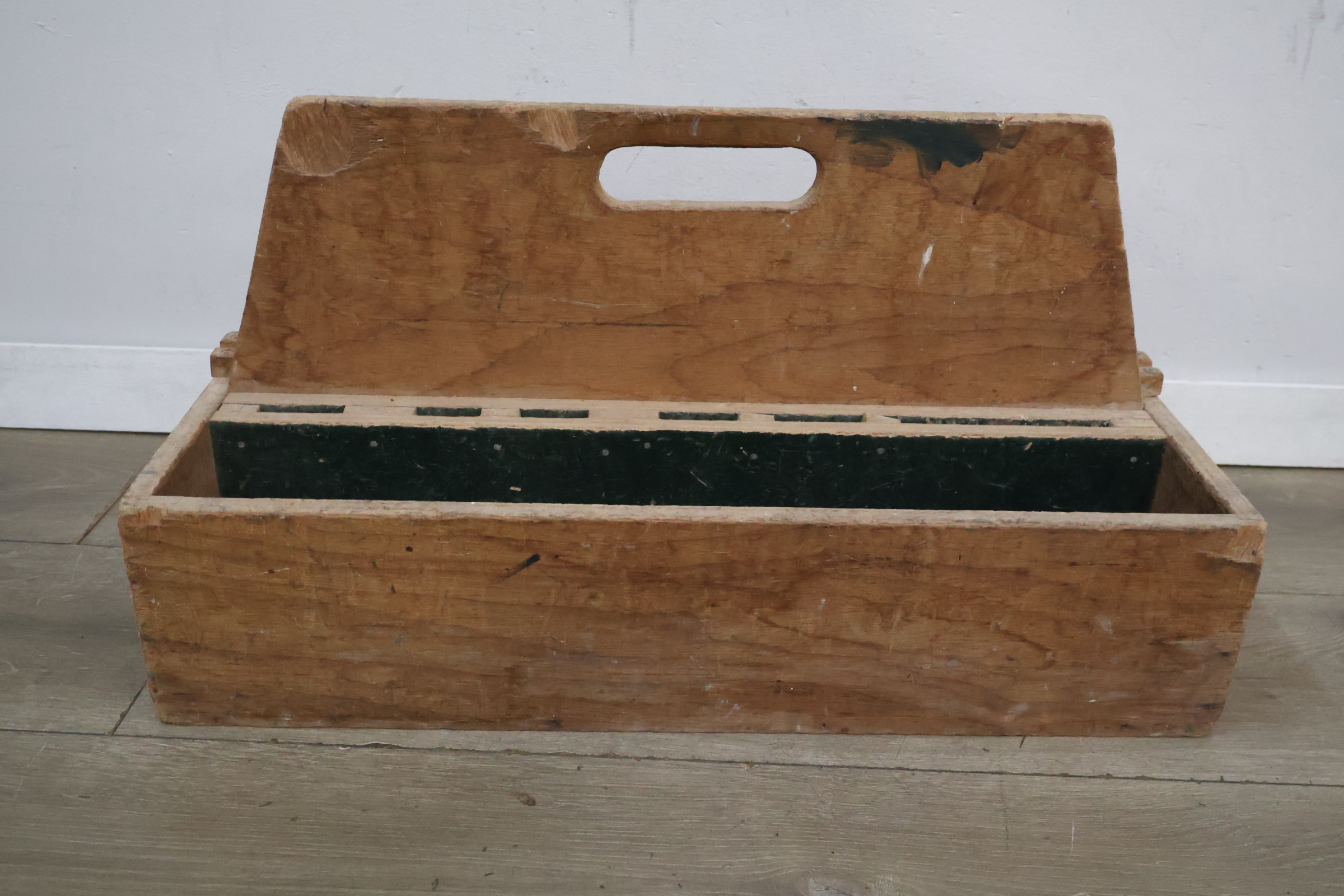Vintage houten gereedschapskist – foto 3 – kavel bij GSD Auctions, Zoeterwoude