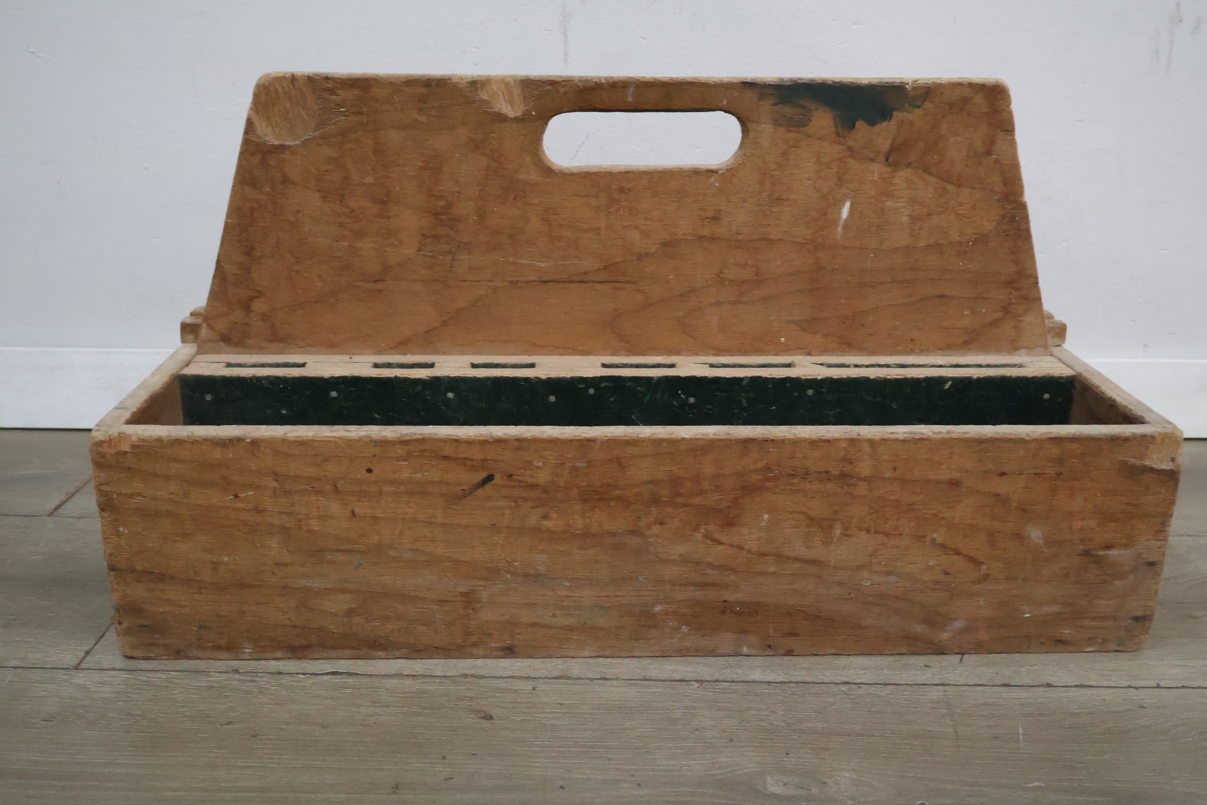 Vintage houten gereedschapskist – foto 4 – kavel bij GSD Auctions, Zoeterwoude