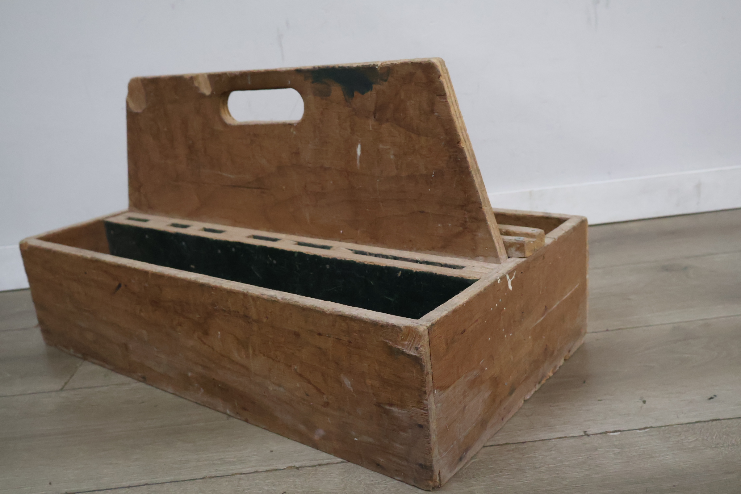 Vintage houten gereedschapskist – foto 6 – kavel bij GSD Auctions, Zoeterwoude