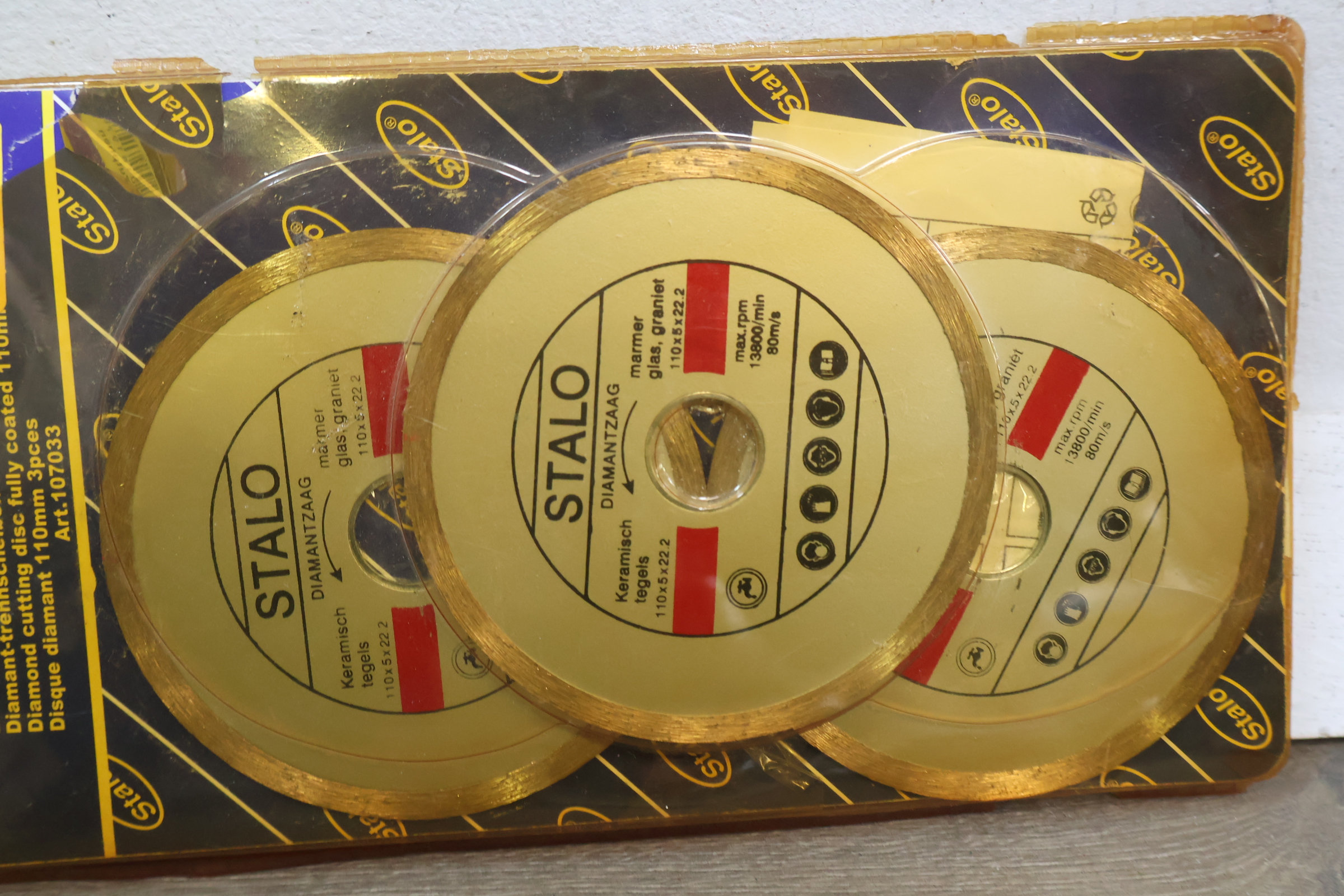Assortiment slijpschijven, schuurpapier en zaagbladen – foto 10 – kavel bij GSD Auctions, Zoeterwoude