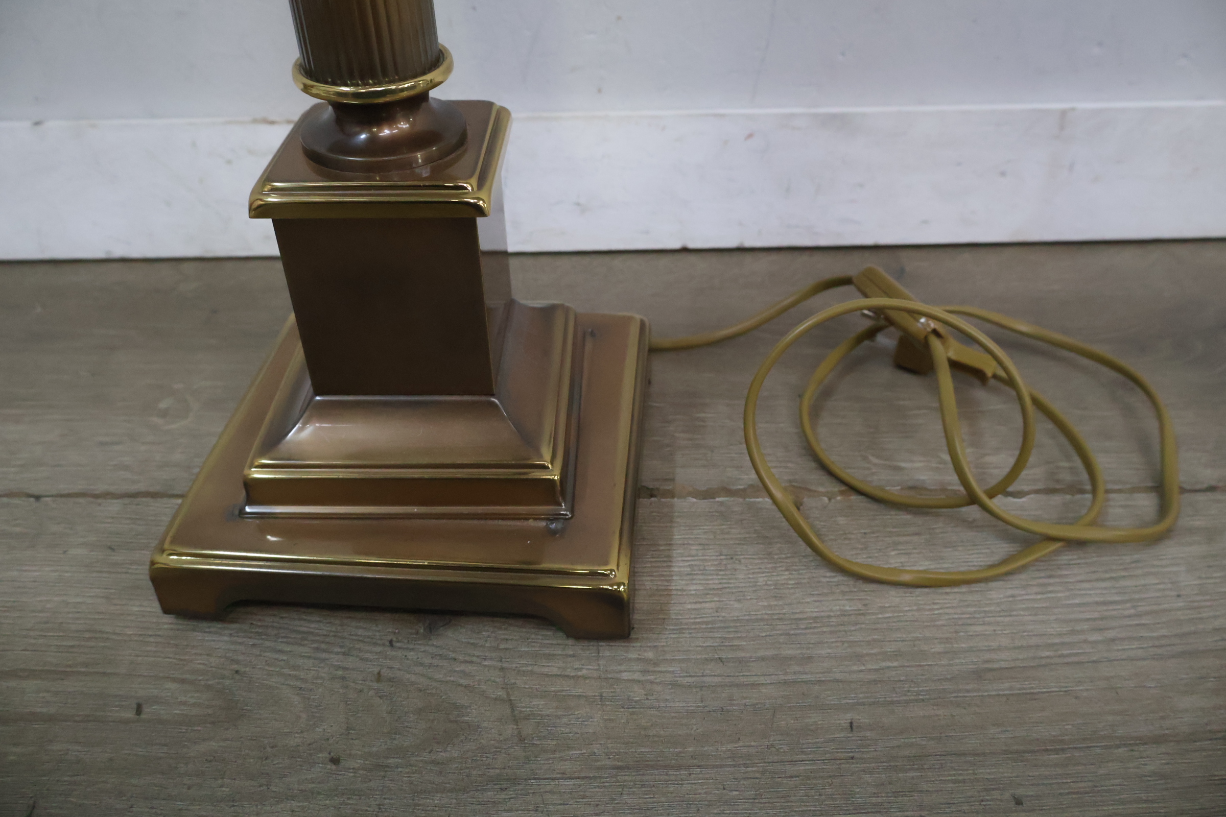 vintage messing tafellampvoet in Hollywood Regency-stijl – foto 6 – kavel bij GSD Auctions, Zoeterwoude