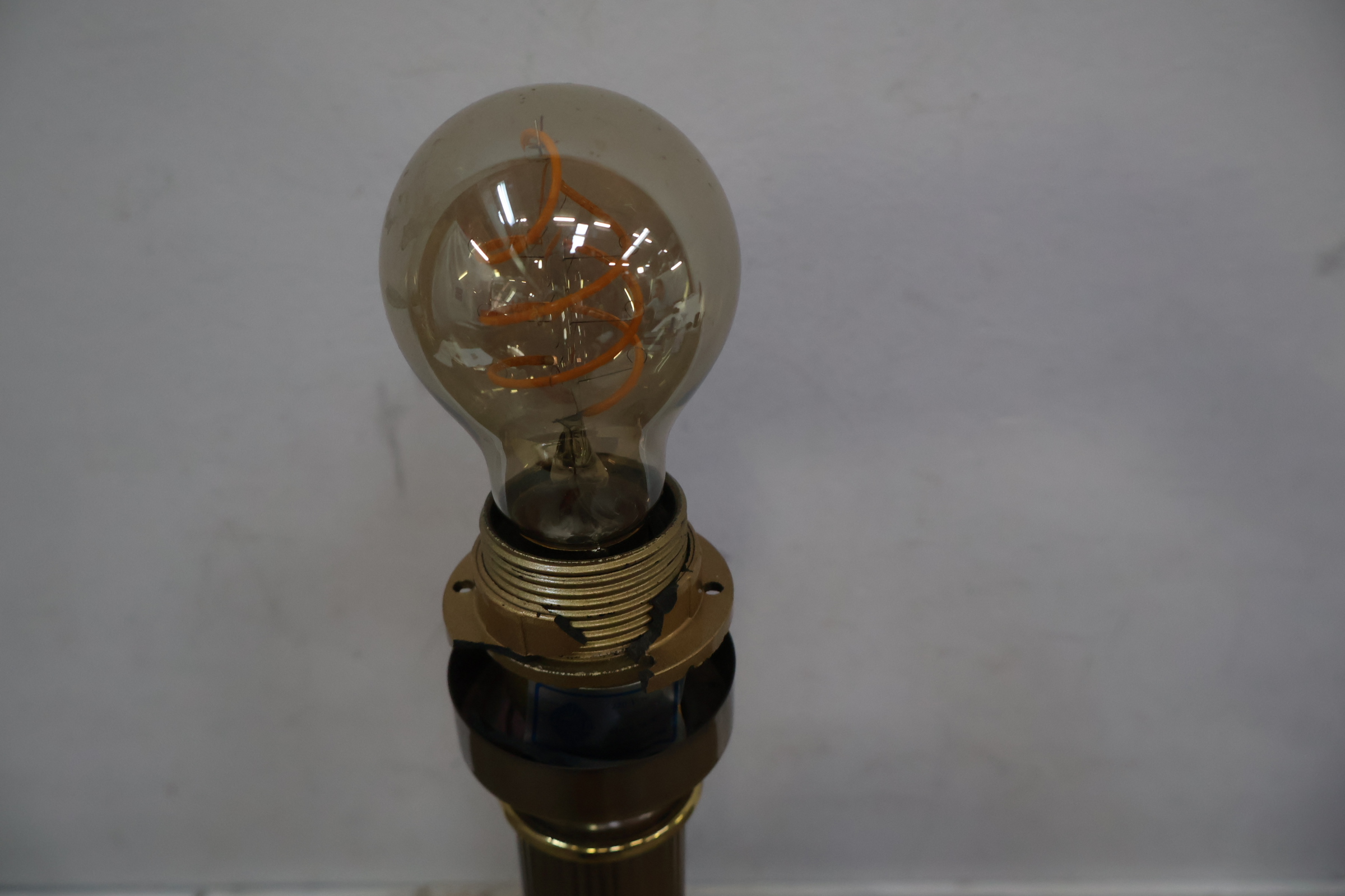 vintage messing tafellampvoet in Hollywood Regency-stijl – foto 10 – kavel bij GSD Auctions, Zoeterwoude