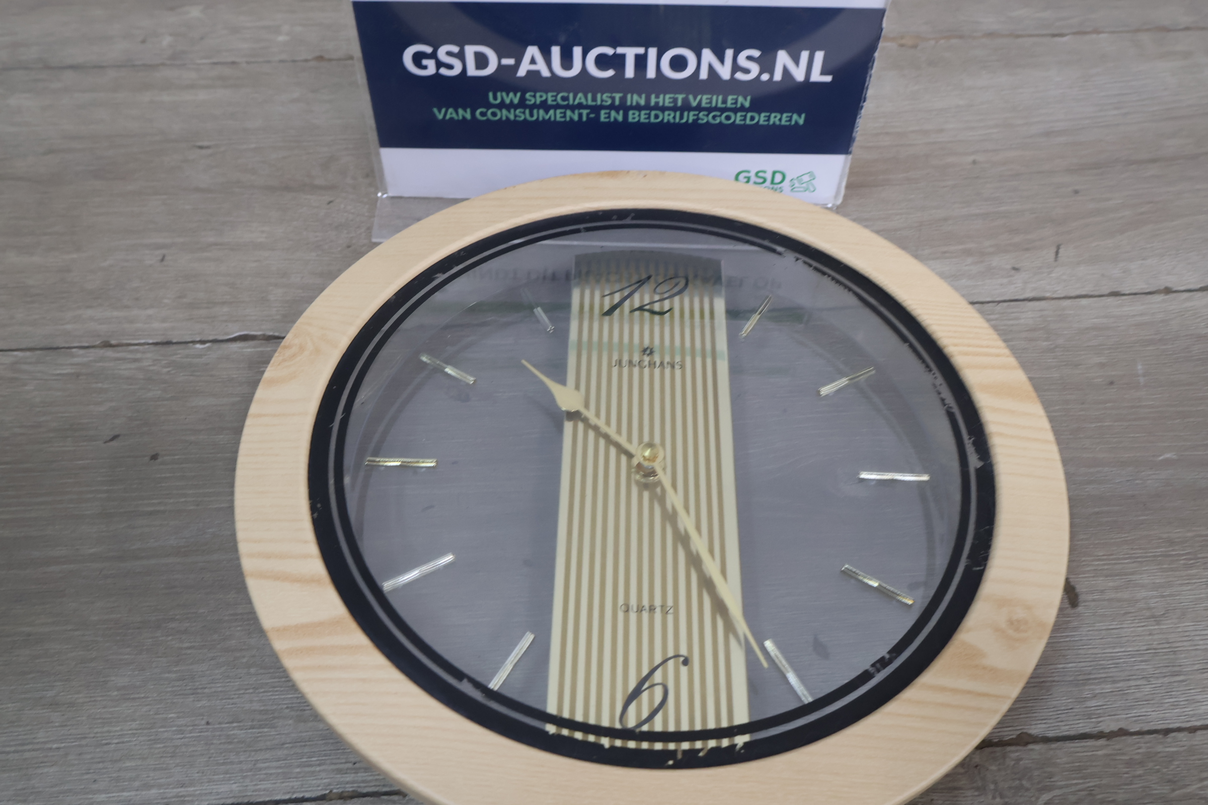 Junghans quartz wandklok – foto 2 – kavel bij GSD Auctions, Zoeterwoude