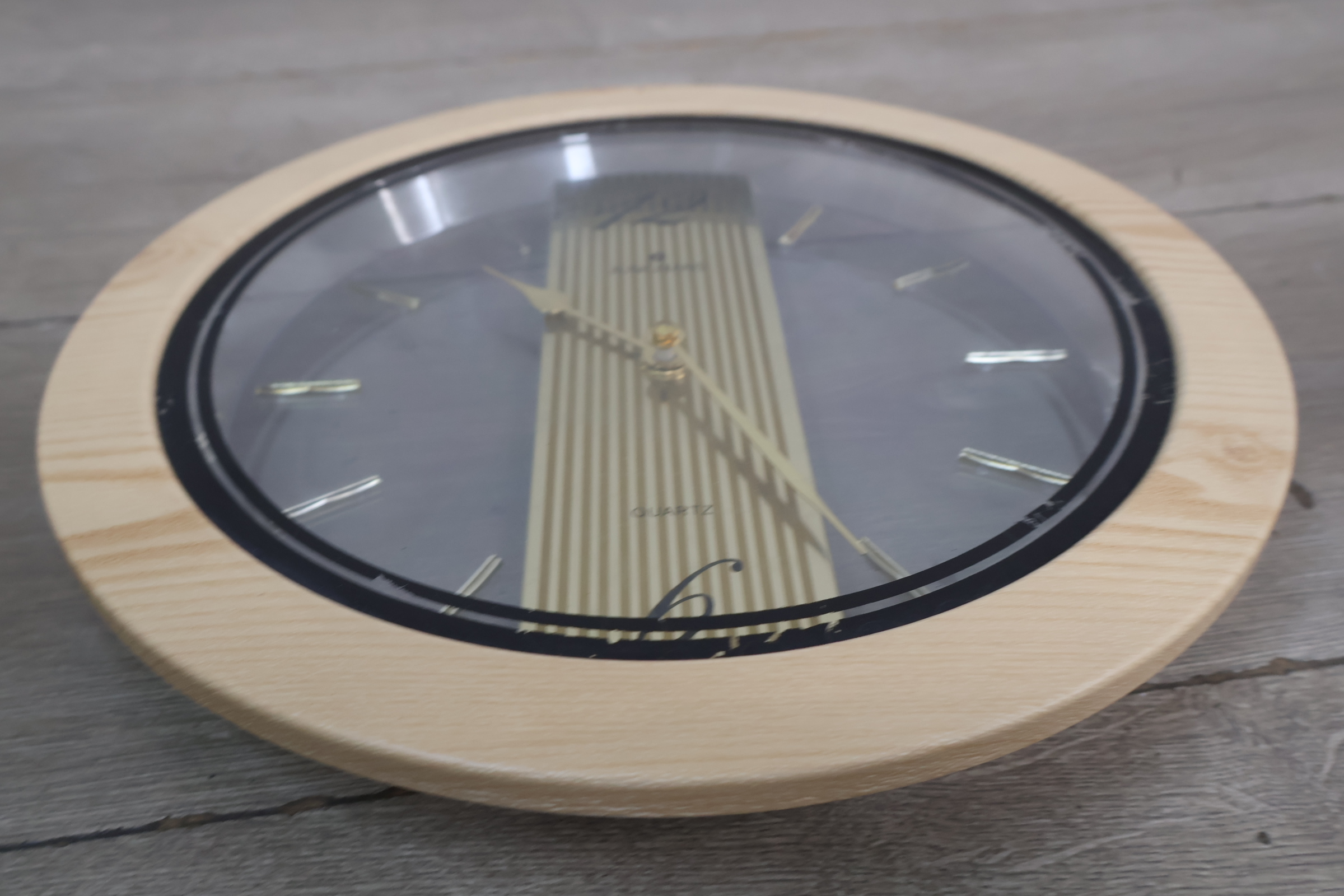 Junghans quartz wandklok – foto 3 – kavel bij GSD Auctions, Zoeterwoude
