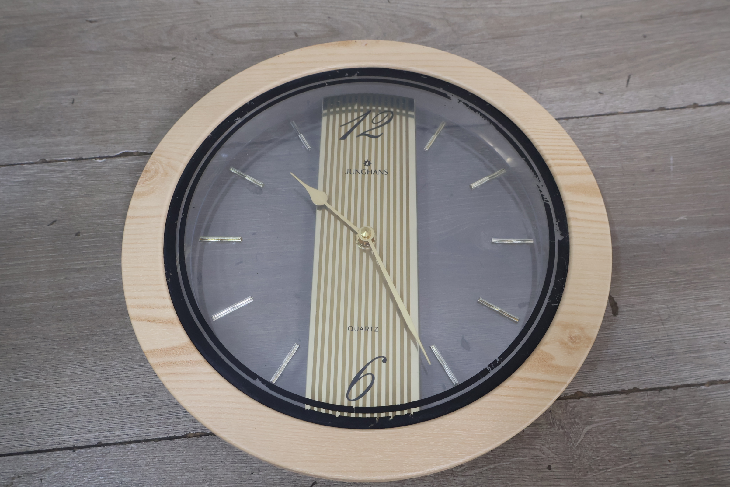 Junghans quartz wandklok – foto 5 – kavel bij GSD Auctions, Zoeterwoude