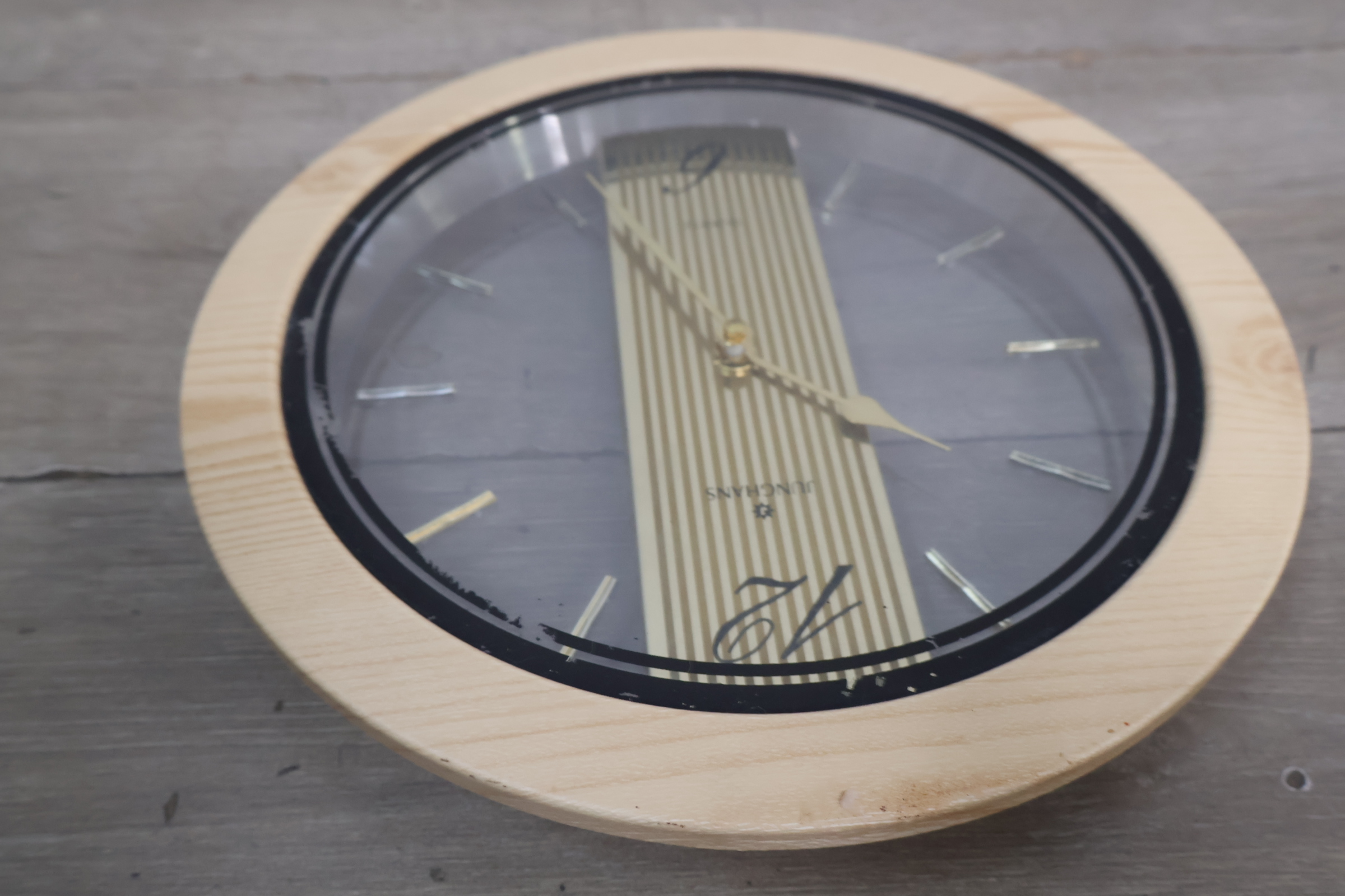 Junghans quartz wandklok – foto 9 – kavel bij GSD Auctions, Zoeterwoude