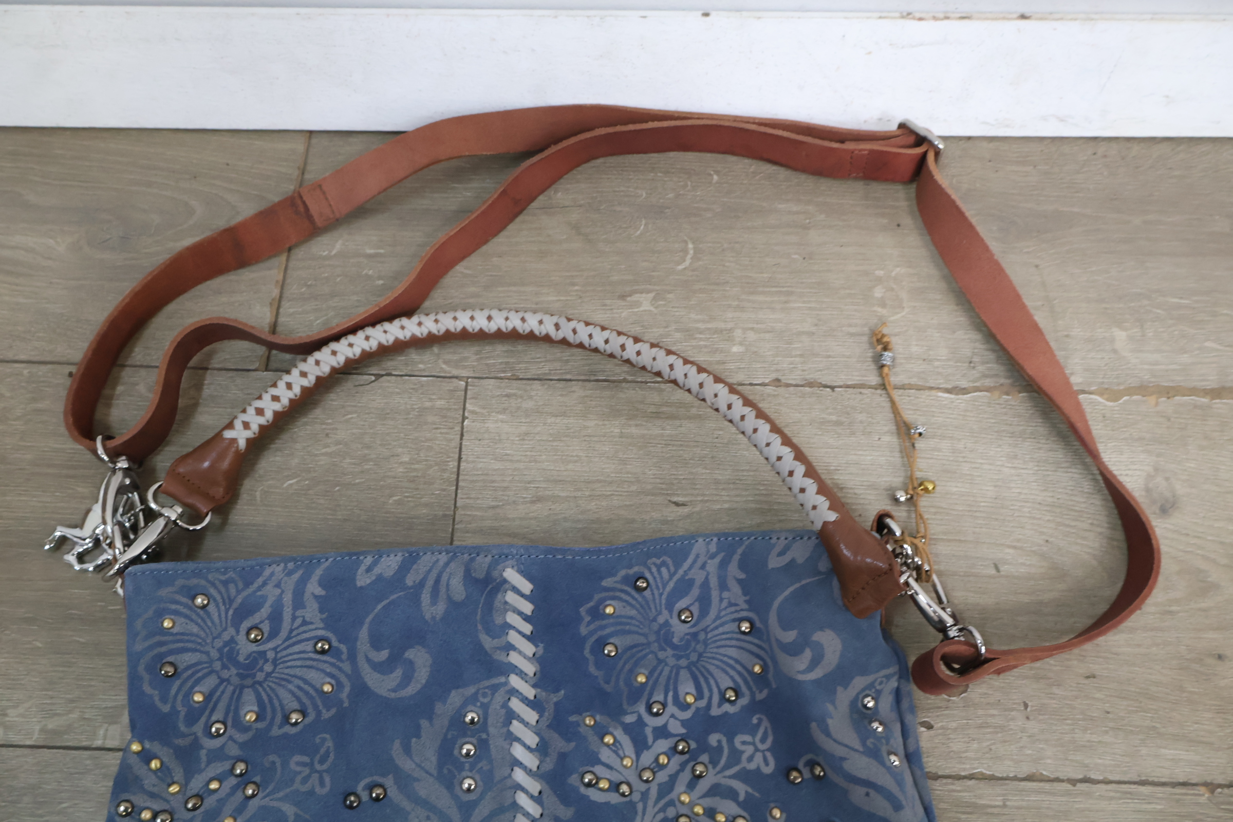 Drie diverse damestassen – foto 5 – kavel bij GSD Auctions, Zoeterwoude