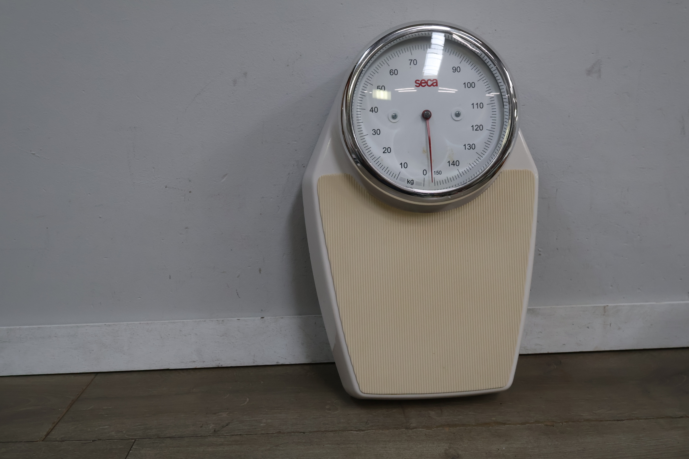 SECA personenweegschaal – foto 3 – kavel bij GSD Auctions, Zoeterwoude