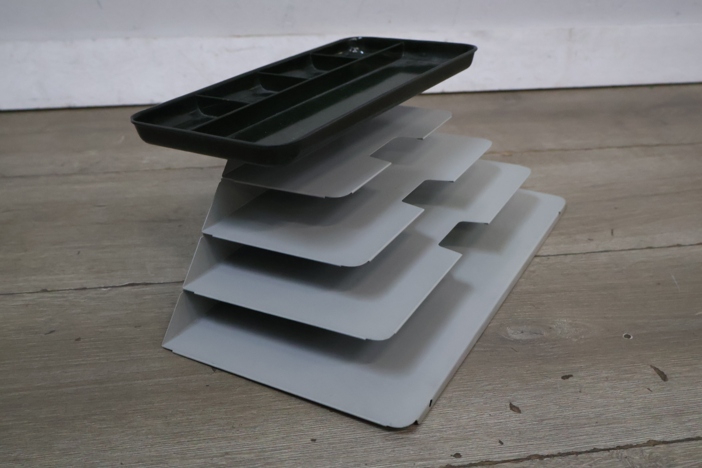 Metalen organizer – foto 6 – kavel bij GSD Auctions, Zoeterwoude