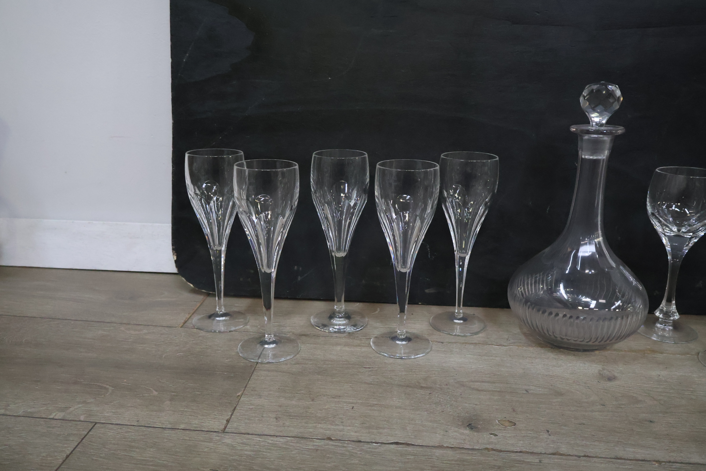 Kristallen karaf met wijnglazen – foto 4 – kavel bij GSD Auctions, Zoeterwoude