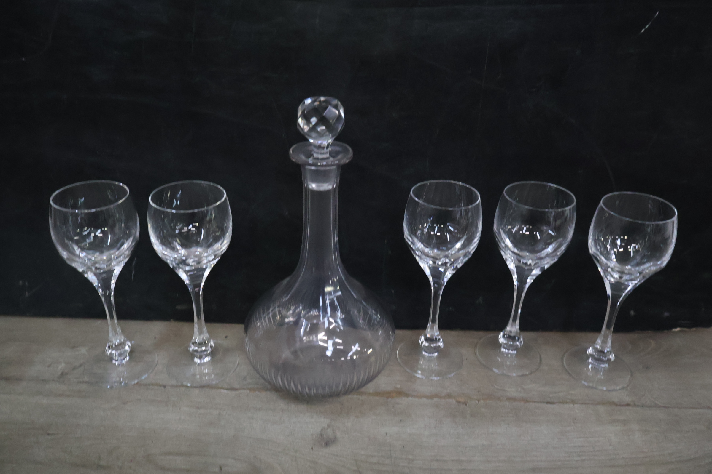 Kristallen karaf met wijnglazen – foto 8 – kavel bij GSD Auctions, Zoeterwoude
