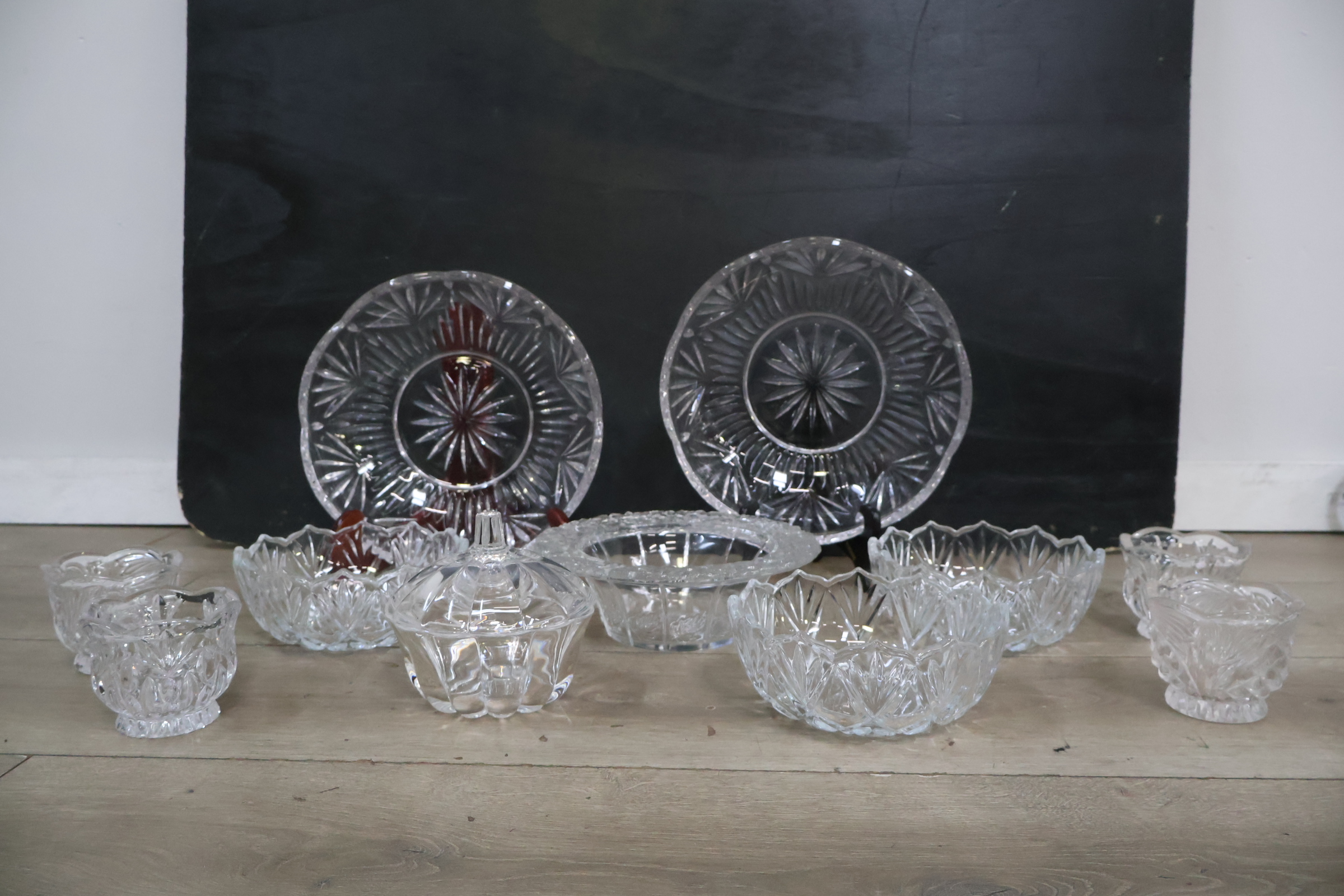 Set geslepen kristallen sierkommen en schalen – foto 6 – kavel bij GSD Auctions, Zoeterwoude