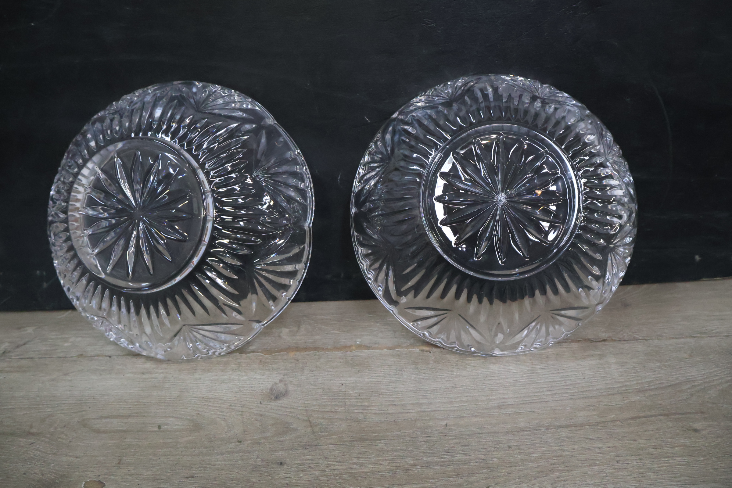 Set geslepen kristallen sierkommen en schalen – foto 8 – kavel bij GSD Auctions, Zoeterwoude