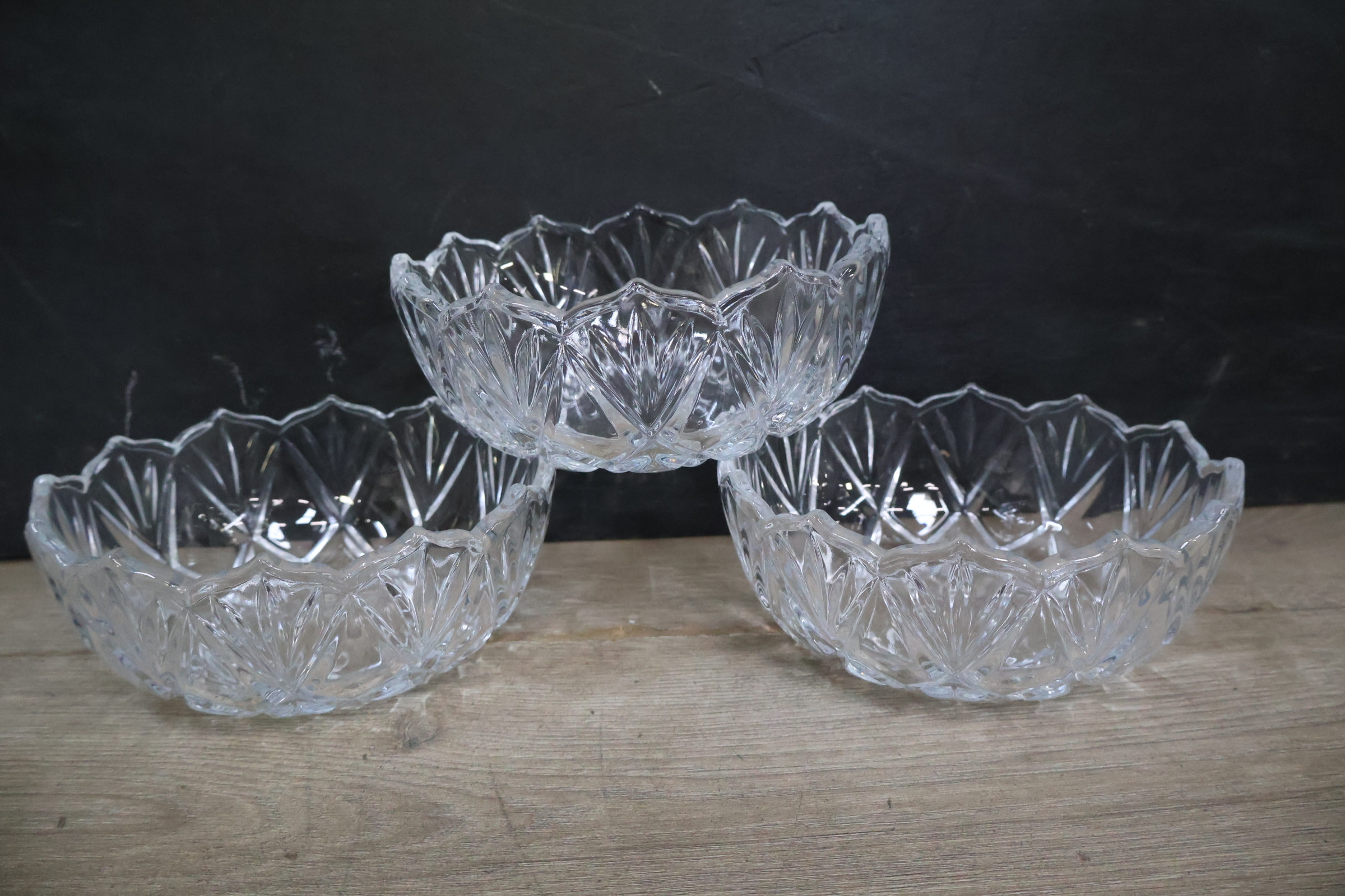 Set geslepen kristallen sierkommen en schalen – foto 9 – kavel bij GSD Auctions, Zoeterwoude