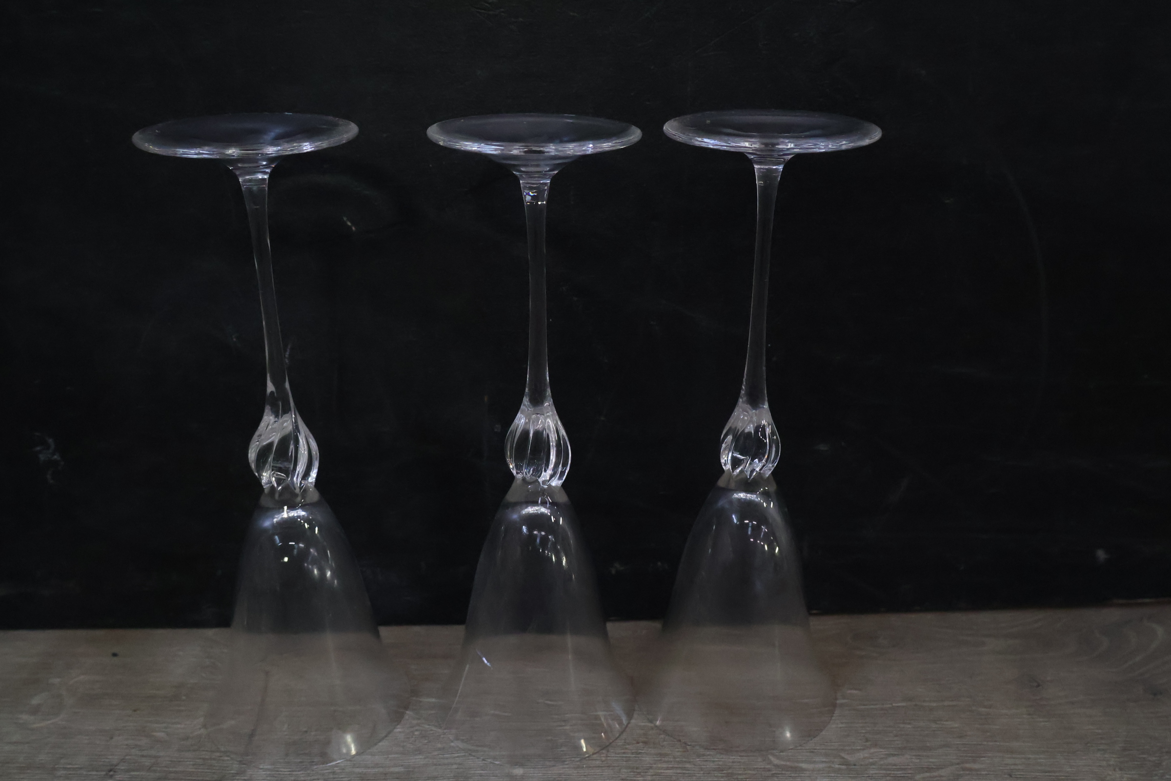 Glazen karaf met 5 bijpassende glazen – foto 10 – kavel bij GSD Auctions, Zoeterwoude