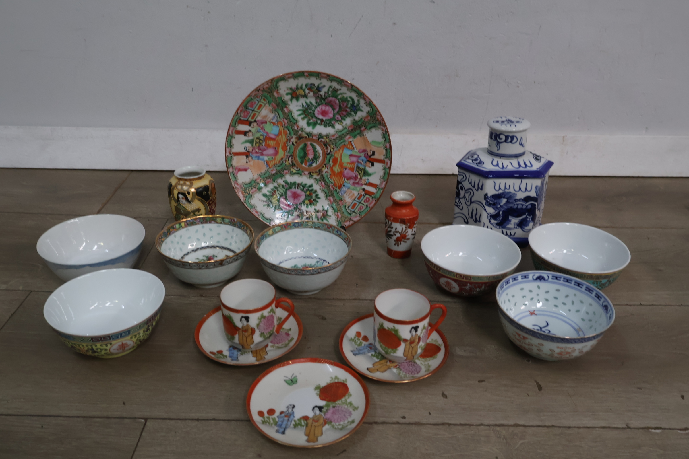 Mix Oosters Servies – foto 5 – kavel bij GSD Auctions, Zoeterwoude