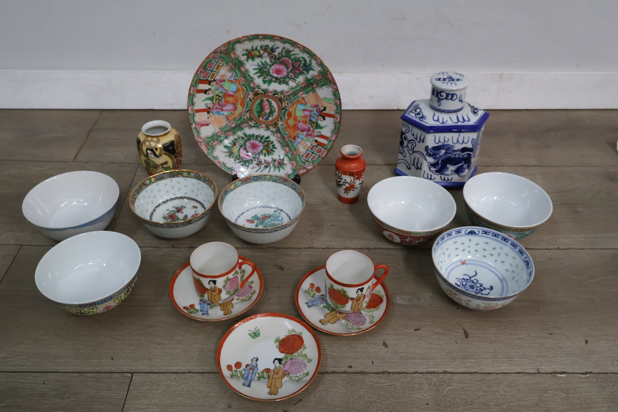 Mix Oosters Servies – foto 6 – kavel bij GSD Auctions, Zoeterwoude
